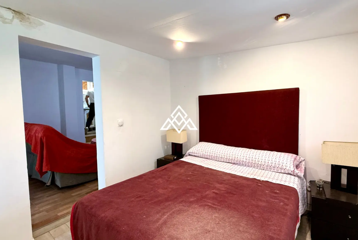 Charming Rustic Estate Monda with two independent homes, mountain views and 3,200 m² of land. Spain real estate investment near Málaga.