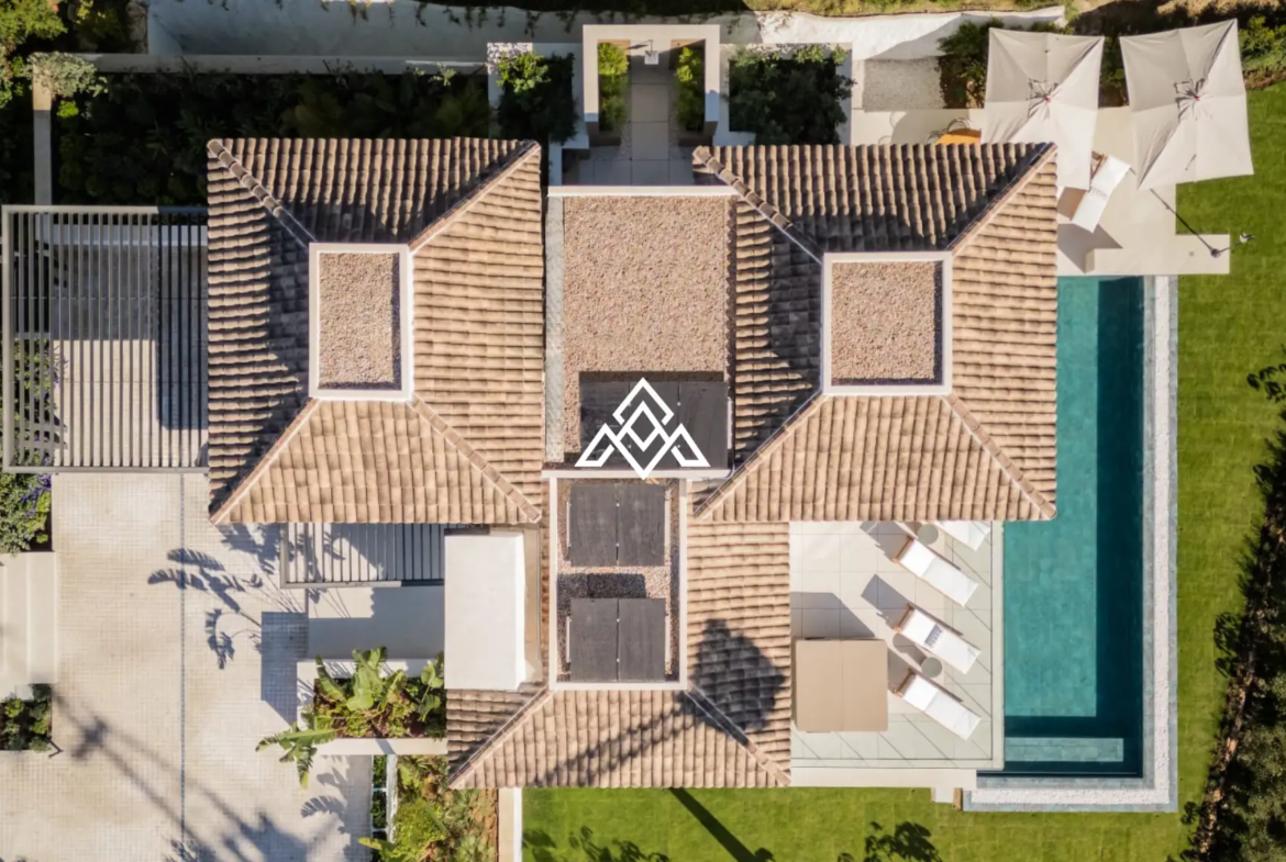 Exclusive Golden Mile Villa with private pool, designer finishes and premium amenities. Luxury Spain villa for sale in Marbella.