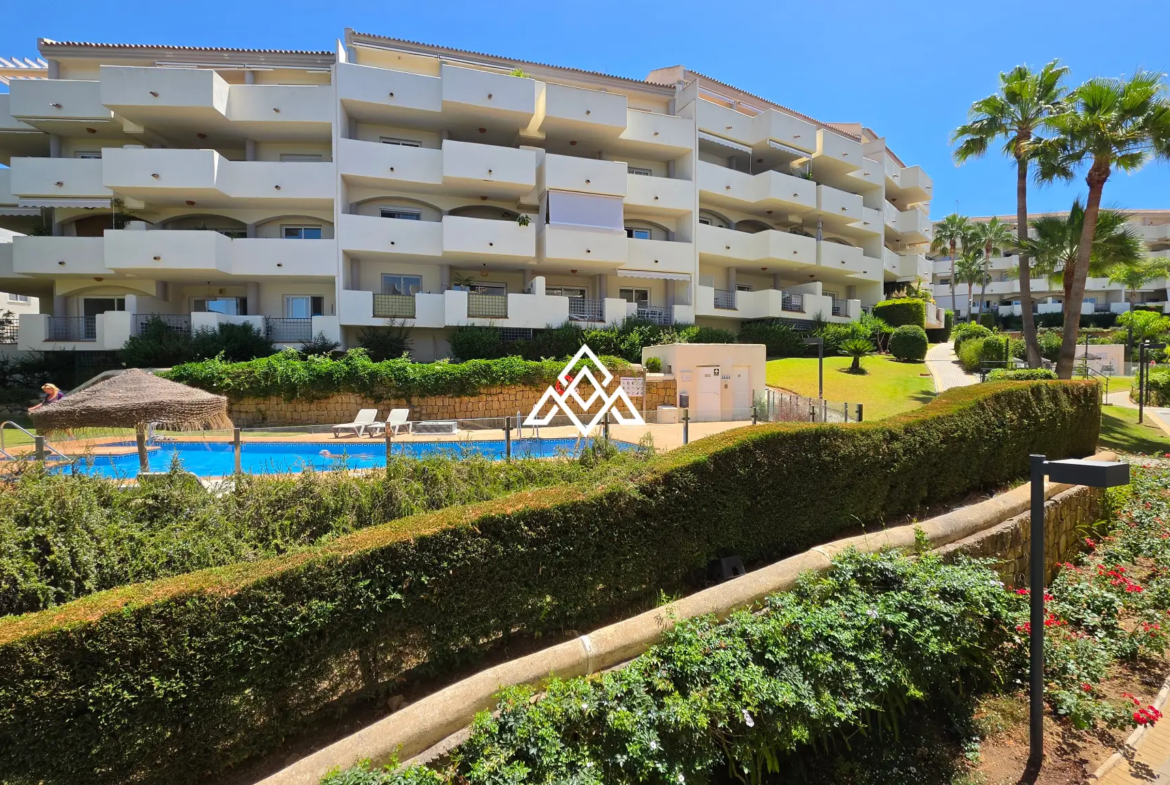 Spacious Elviria Apartment with a 30 m² terrace, garage and forest views. Prime Spain real estate opportunity in Marbella.