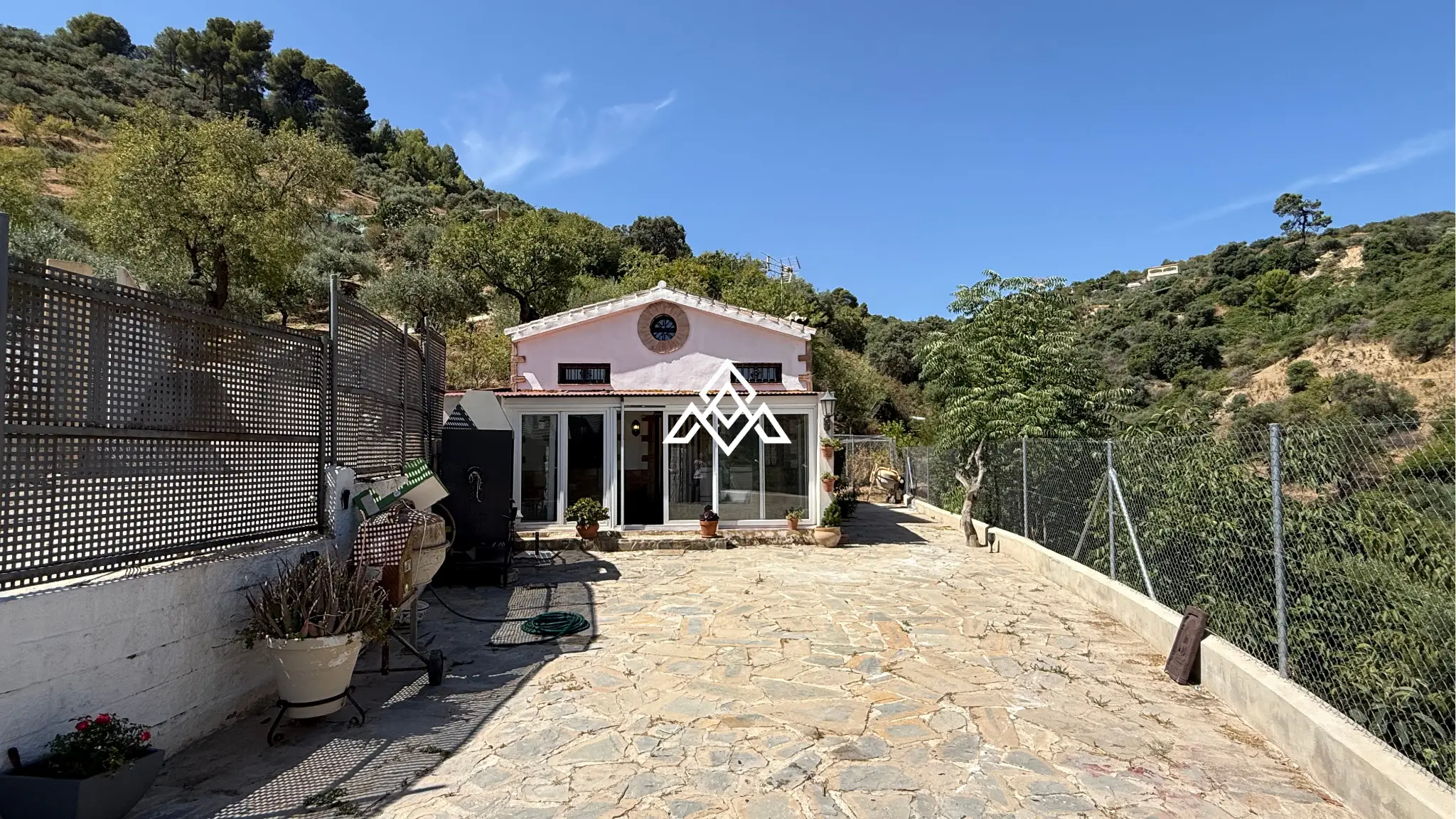 Charming Rustic Estate Monda with two independent homes, mountain views and 3,200 m² of land. Spain real estate investment near Málaga.