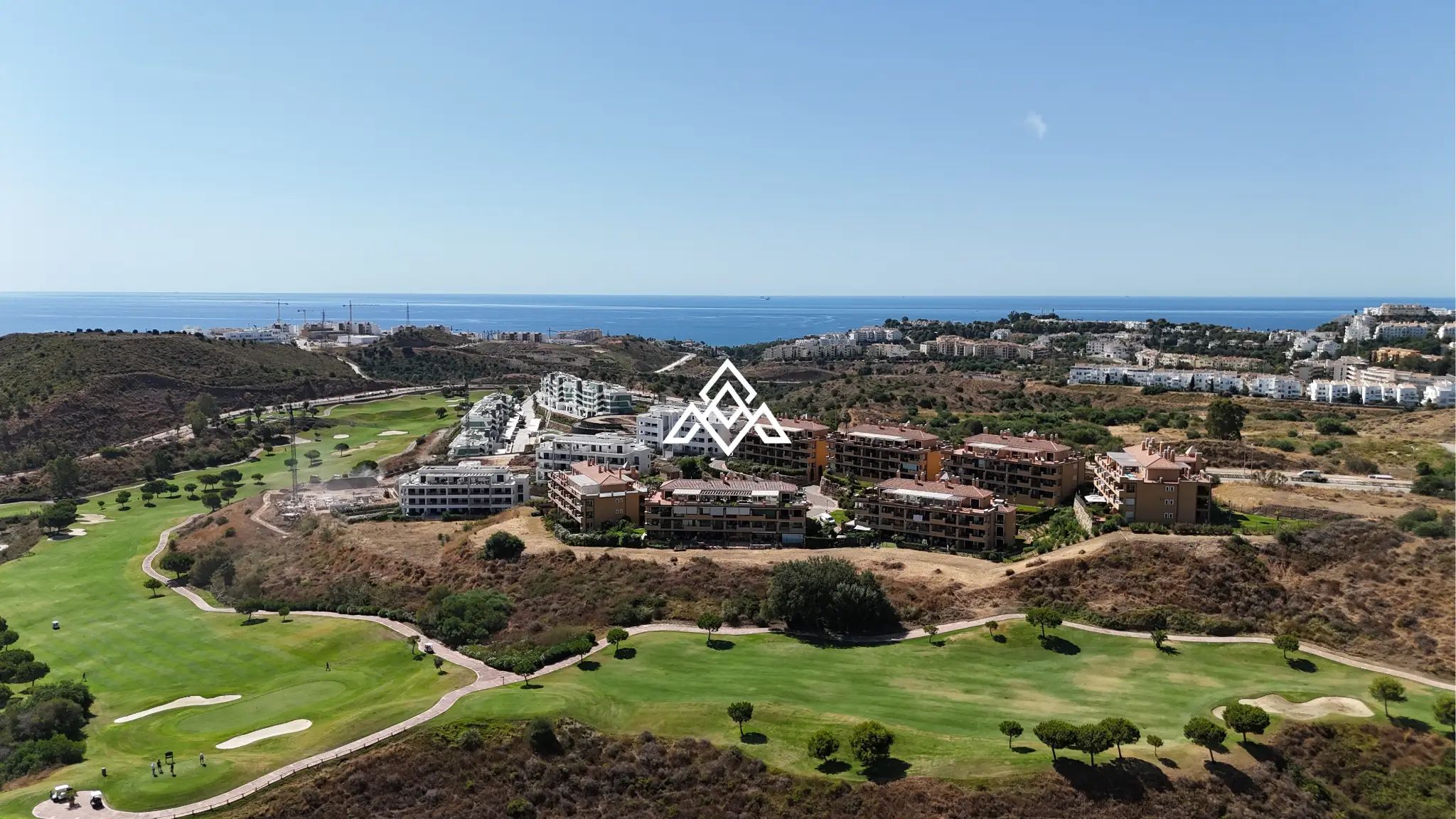 Luxury Calanova Penthouse with a 200 m² terrace, panoramic sea and golf views. Exceptional Spain real estate in La Cala de Mijas.