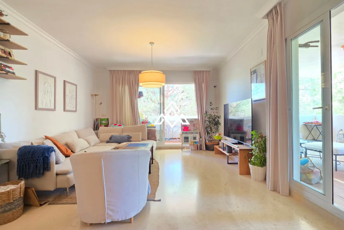 Spacious Elviria Apartment with a 30 m² terrace, garage and forest views. Prime Spain real estate opportunity in Marbella.