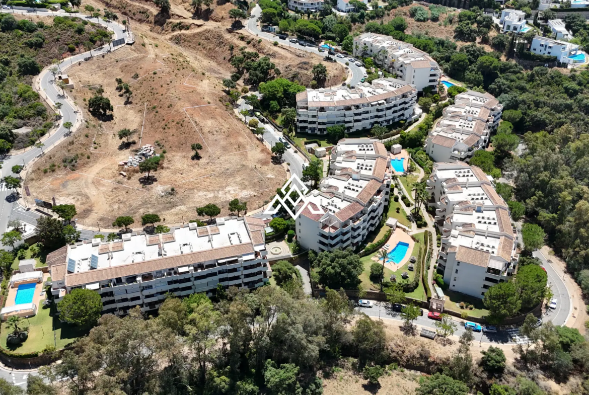 Spacious Elviria Apartment with a 30 m² terrace, garage and forest views. Prime Spain real estate opportunity in Marbella.