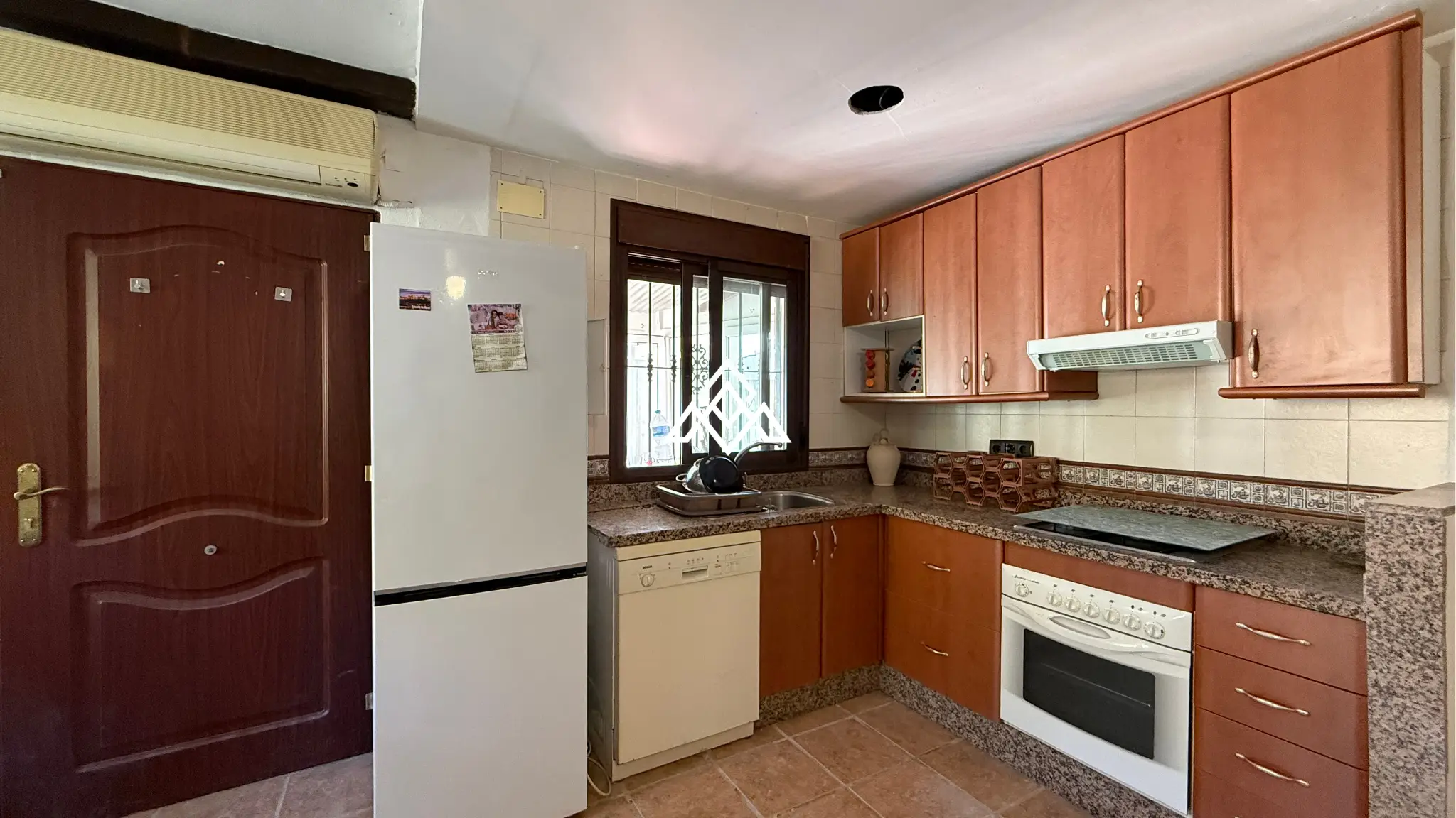 Charming Rustic Estate Monda with two independent homes, mountain views and 3,200 m² of land. Spain real estate investment near Málaga.