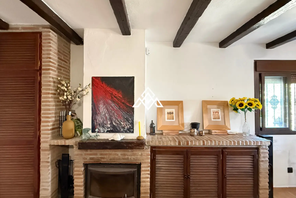 Charming Rustic Estate Monda with two independent homes, mountain views and 3,200 m² of land. Spain real estate investment near Málaga.