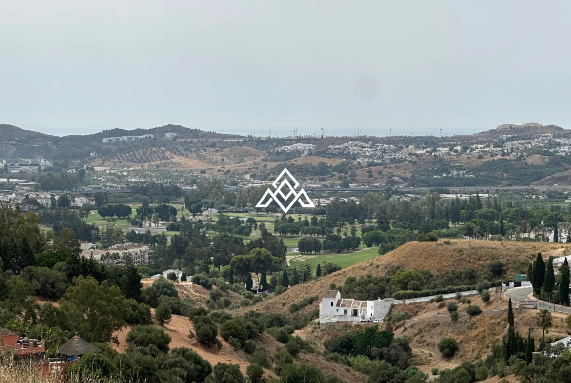 Exceptional Mijas Plot of 16,669 m² with outstanding investment potential. Prime Spain real estate opportunity near Mijas Pueblo and the Costa del Sol.