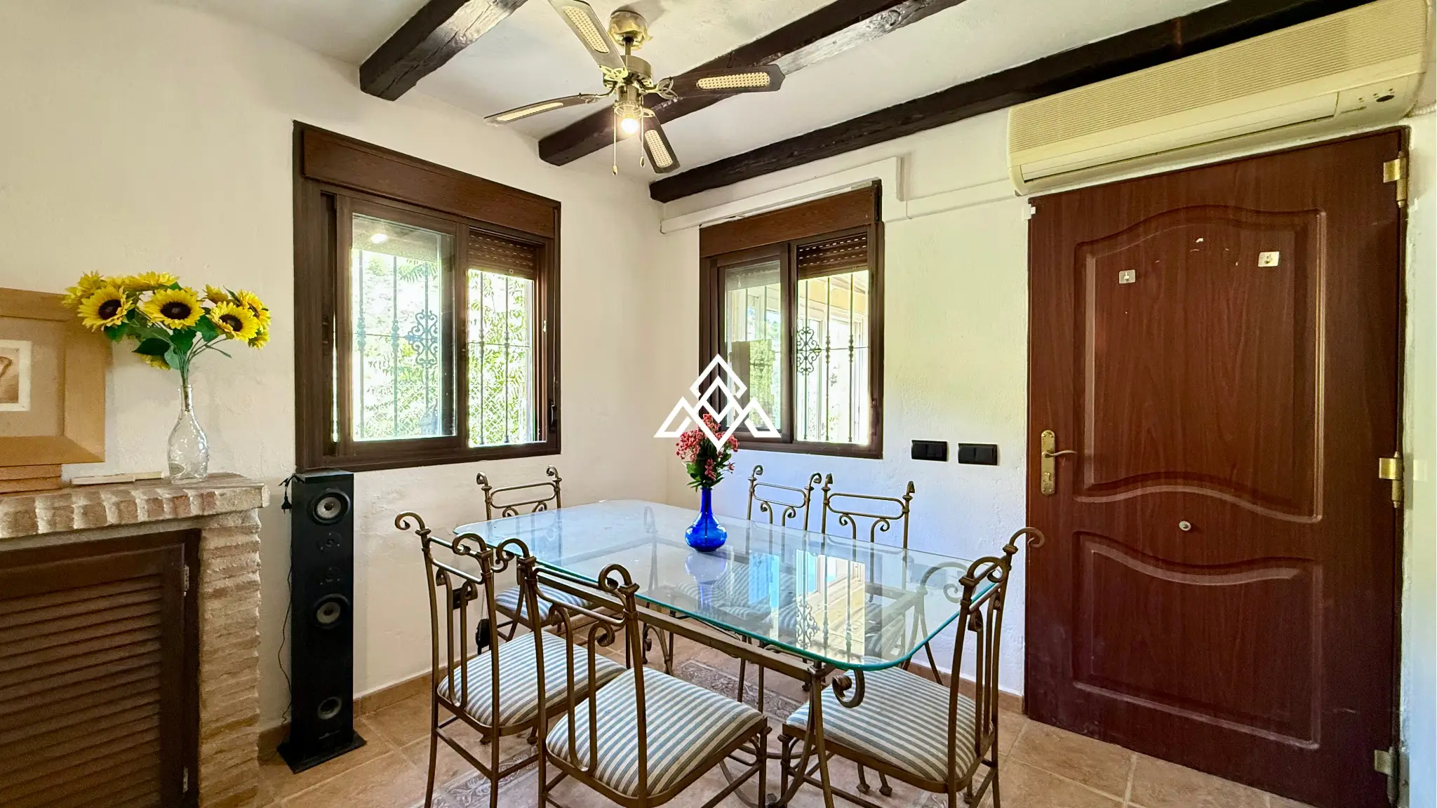 Charming Rustic Estate Monda with two independent homes, mountain views and 3,200 m² of land. Spain real estate investment near Málaga.