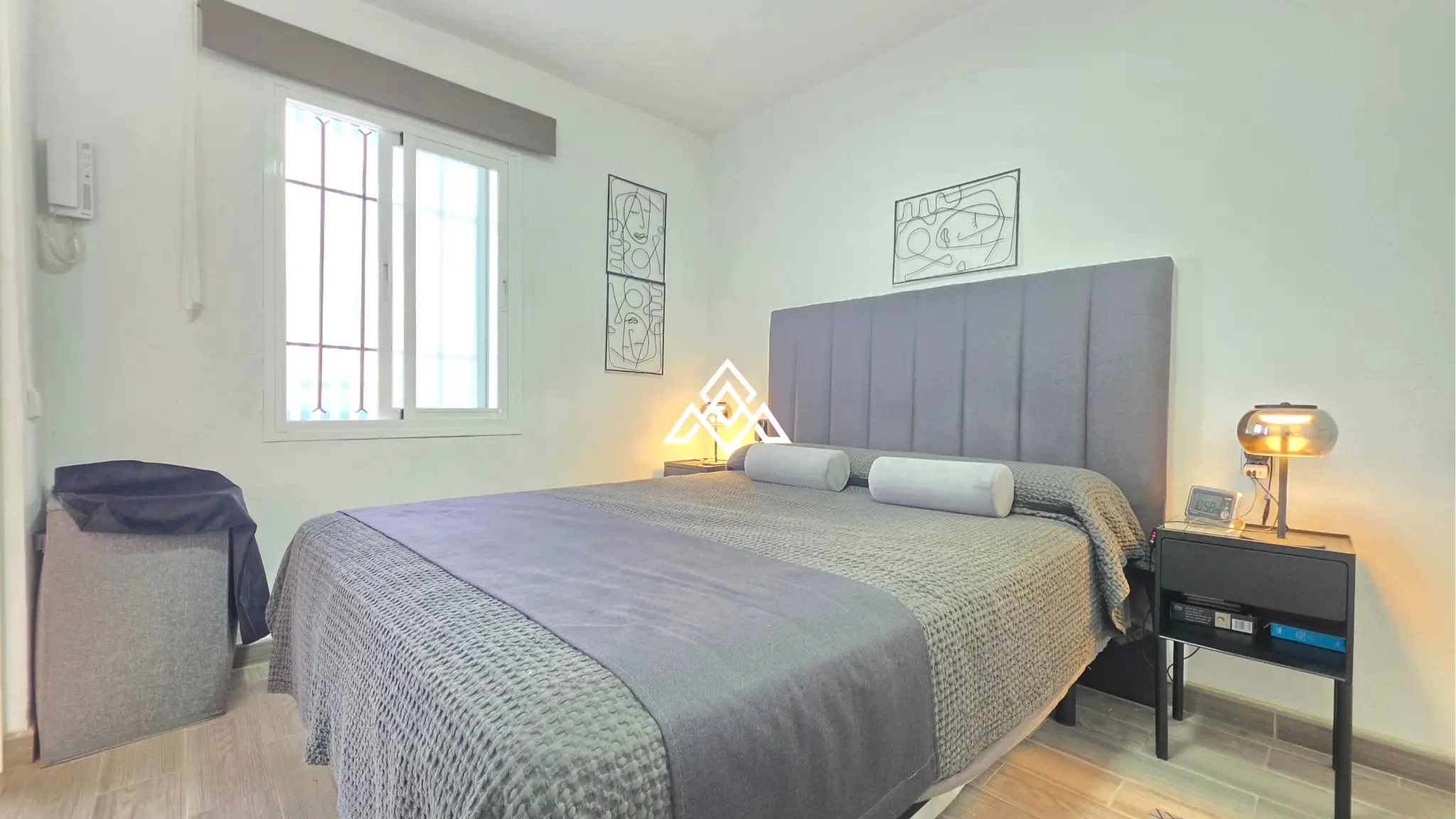 1 (22) Charming Cortijo Blanco Penthouse near the beach and Puerto Banús. Great Spain real estate investment with terrace and pool views.