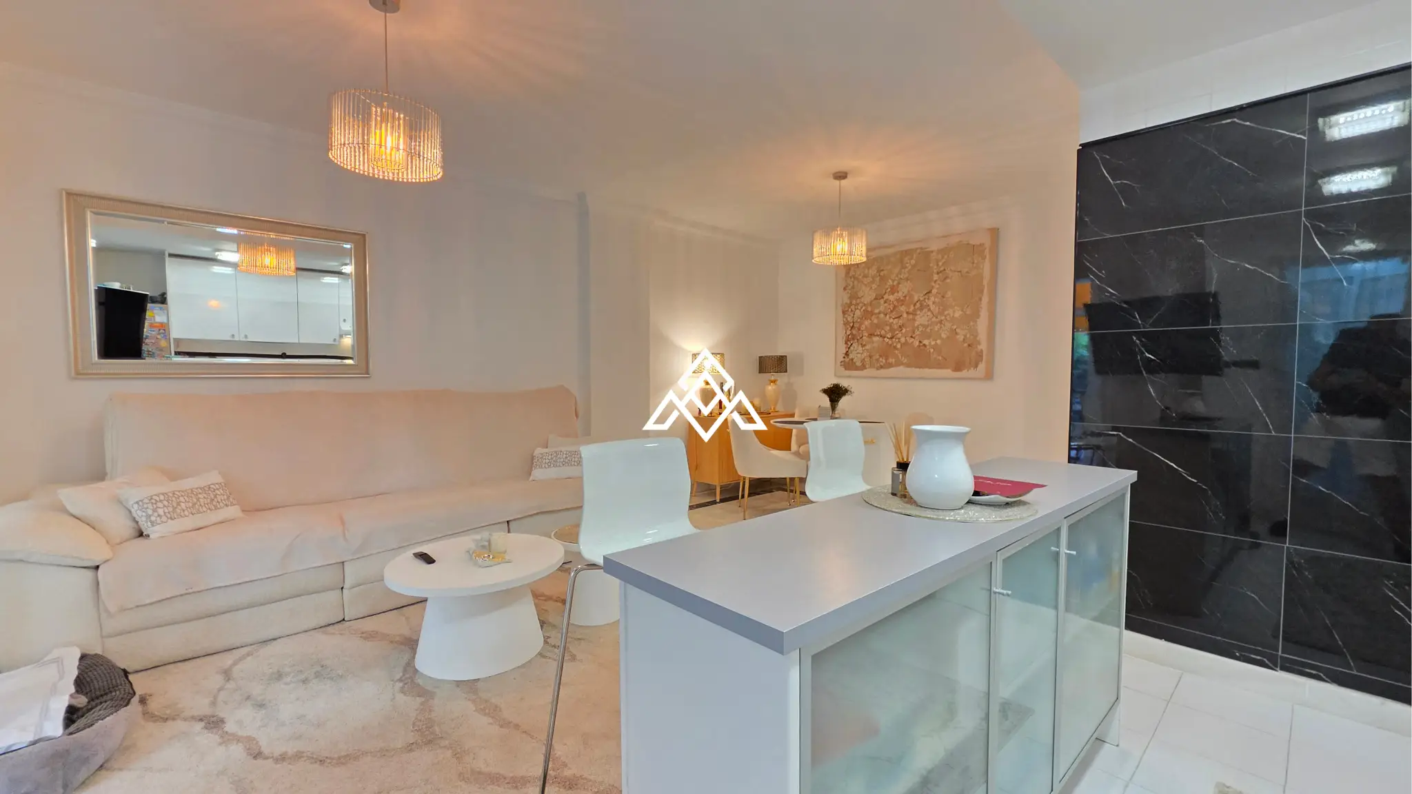 Exclusive Golden Mile Garden Apartment with private garden, terrace and 24h security. Prime Spain real estate in Marbella near the beach.