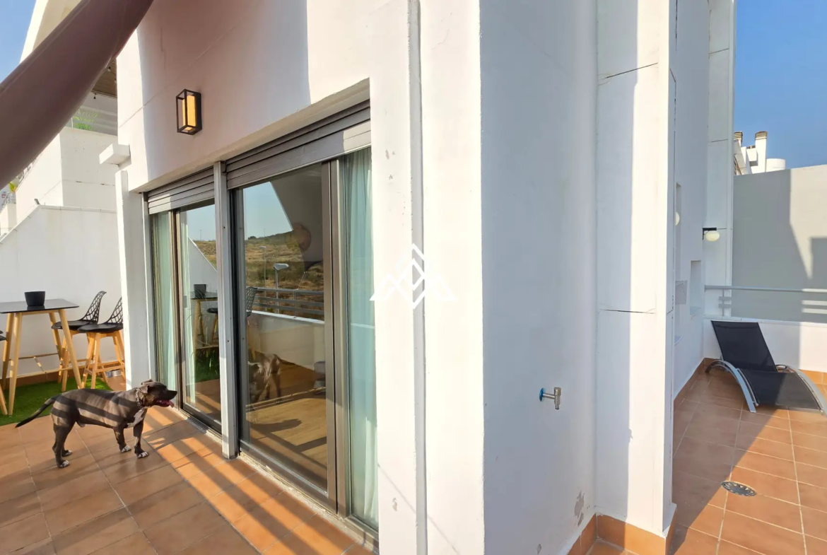 Luxury Triplex Penthouse La Cala with jacuzzi, solarium and 100 m² of terraces. Exceptional Spain real estate near La Cala de Mijas.