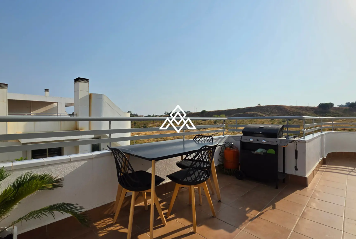 Luxury Triplex Penthouse La Cala with jacuzzi, solarium and 100 m² of terraces. Exceptional Spain real estate near La Cala de Mijas.