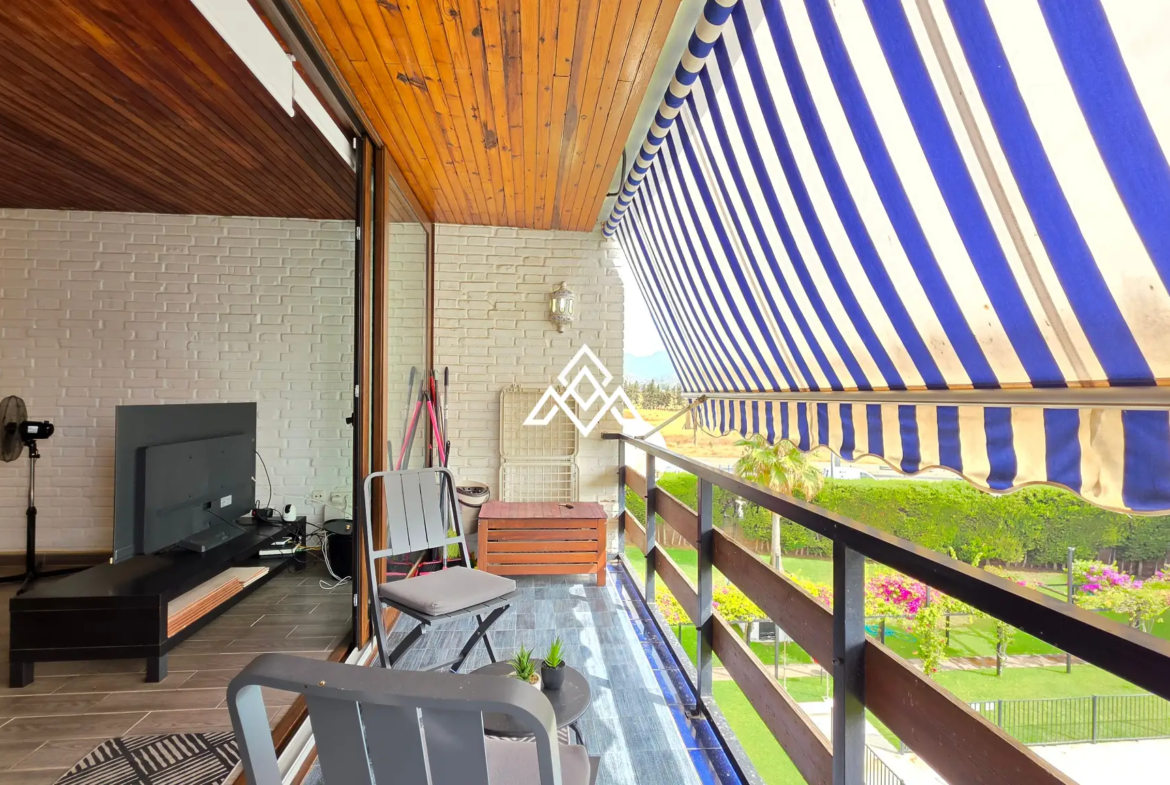 Charming Cortijo Blanco Penthouse near the beach and Puerto Banús. Great Spain real estate investment with terrace and pool views.