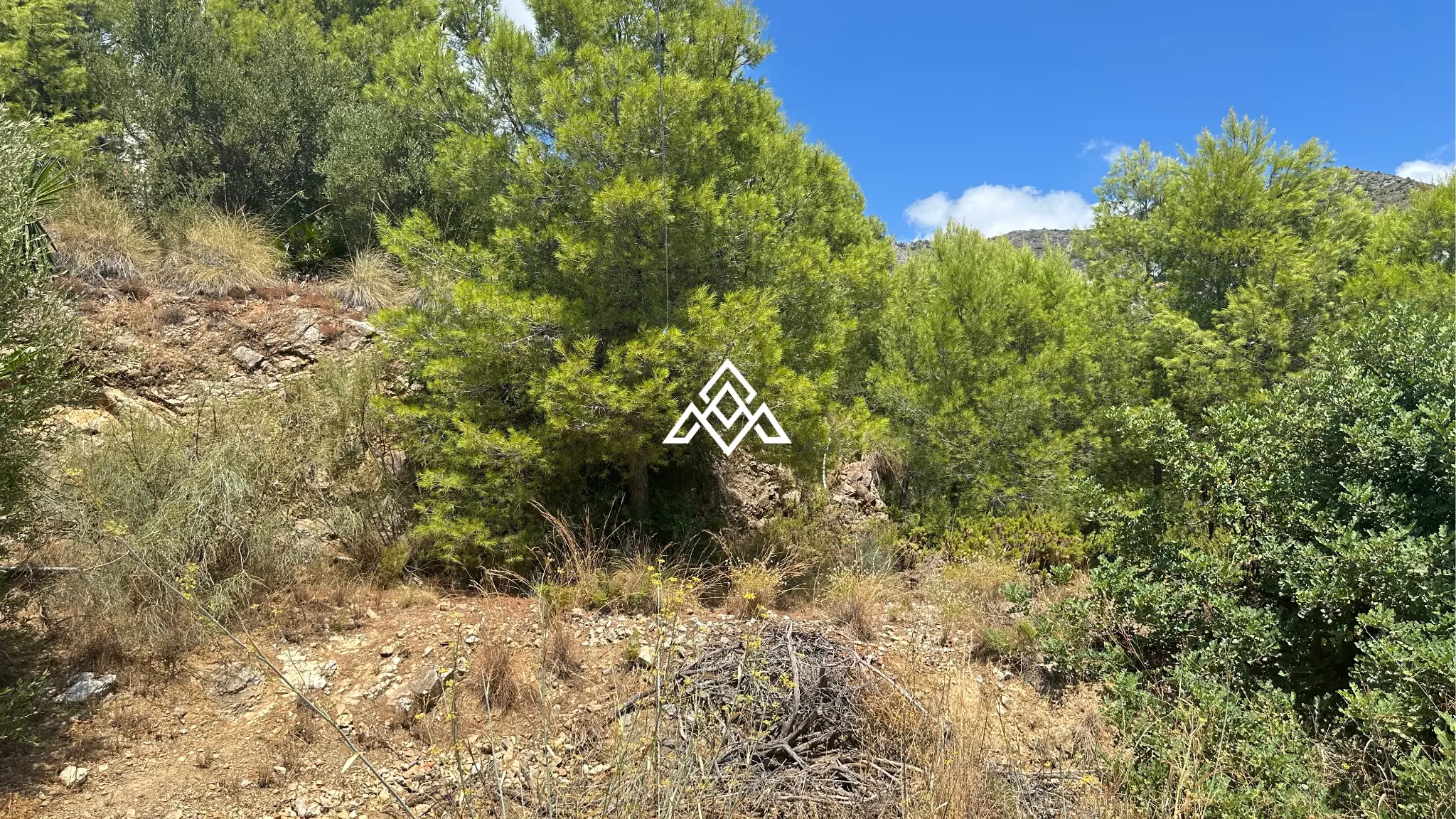 Valtocado urban plot in Mijas with panoramic sea views, up to 5,000 m² of land and residential building potential. Prime Spain real estate opportunity.