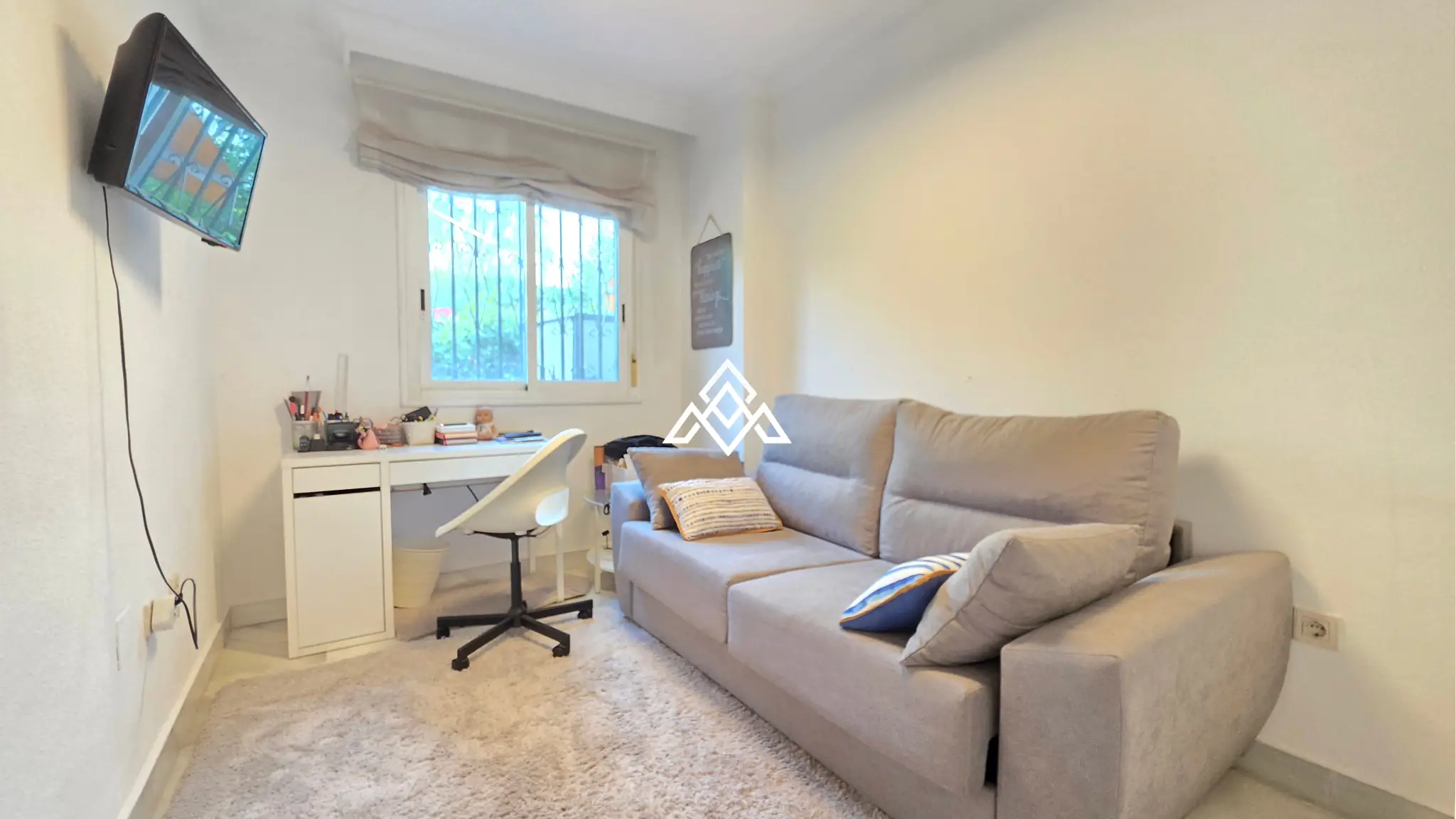 Exclusive Golden Mile Garden Apartment with private garden, terrace and 24h security. Prime Spain real estate in Marbella near the beach.