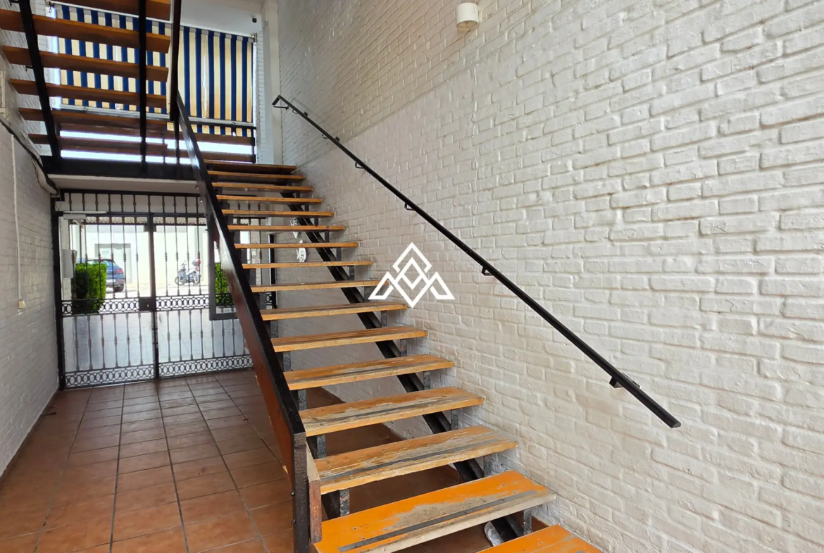 Charming Cortijo Blanco Penthouse near the beach and Puerto Banús. Great Spain real estate investment with terrace and pool views.