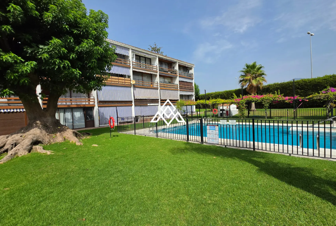 Charming Cortijo Blanco Penthouse near the beach and Puerto Banús. Great Spain real estate investment with terrace and pool views.