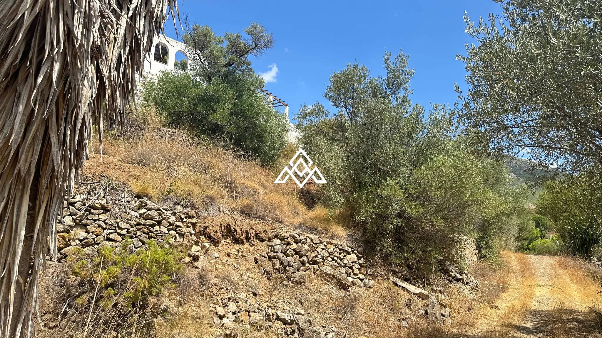 Valtocado urban plot in Mijas with panoramic sea views, up to 5,000 m² of land and residential building potential. Prime Spain real estate opportunity.
