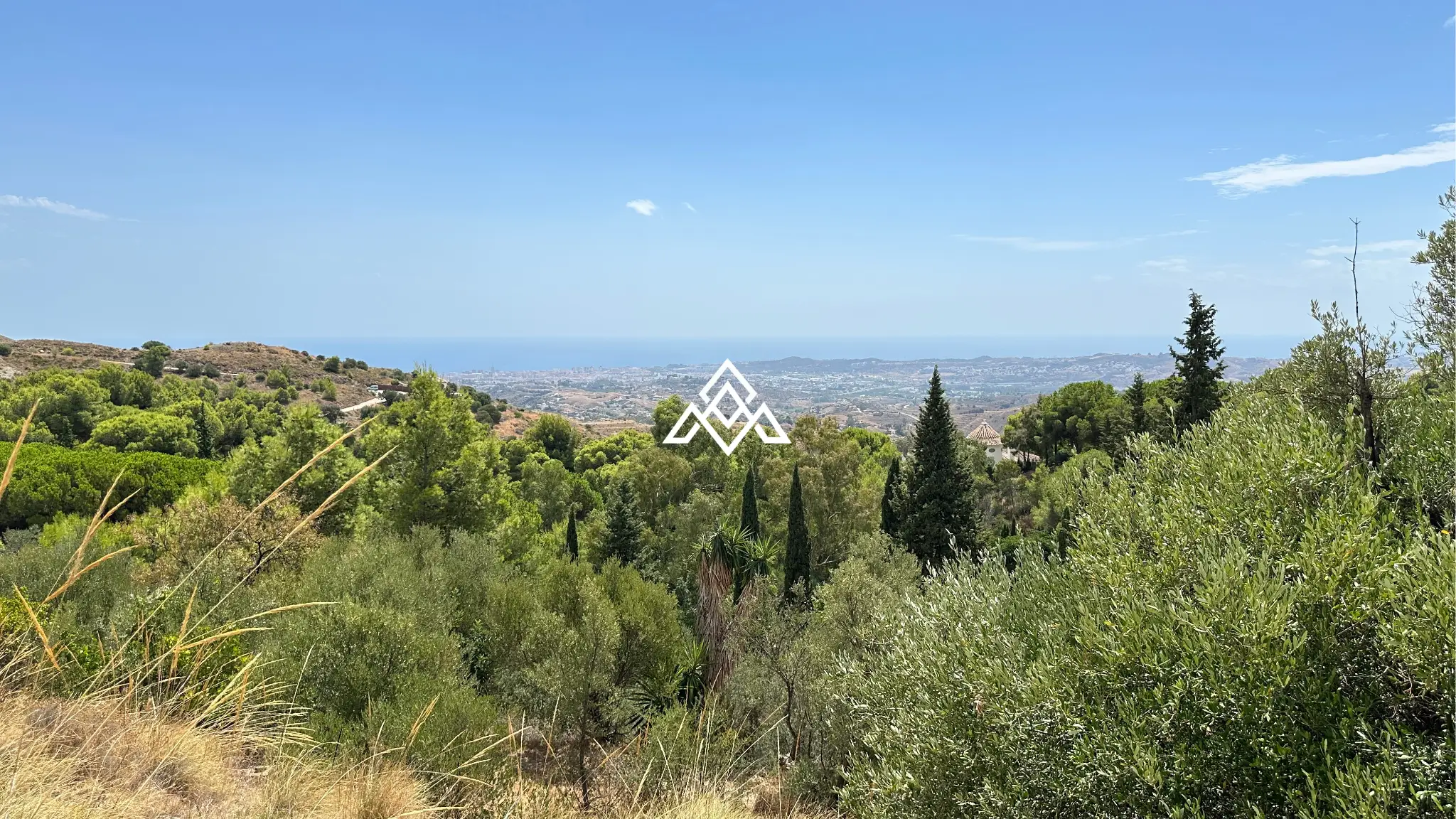 Valtocado urban plot in Mijas with panoramic sea views, up to 5,000 m² of land and residential building potential. Prime Spain real estate opportunity.