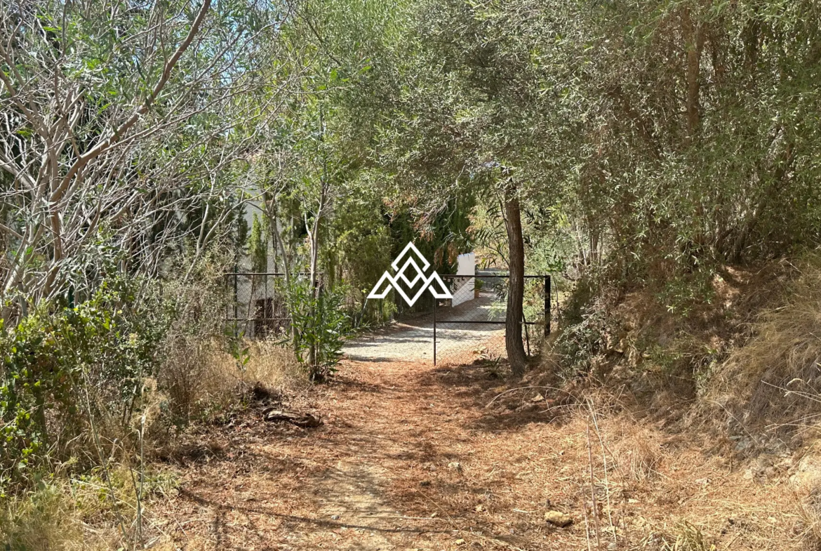 Valtocado urban plot in Mijas with panoramic sea views, up to 5,000 m² of land and residential building potential. Prime Spain real estate opportunity.