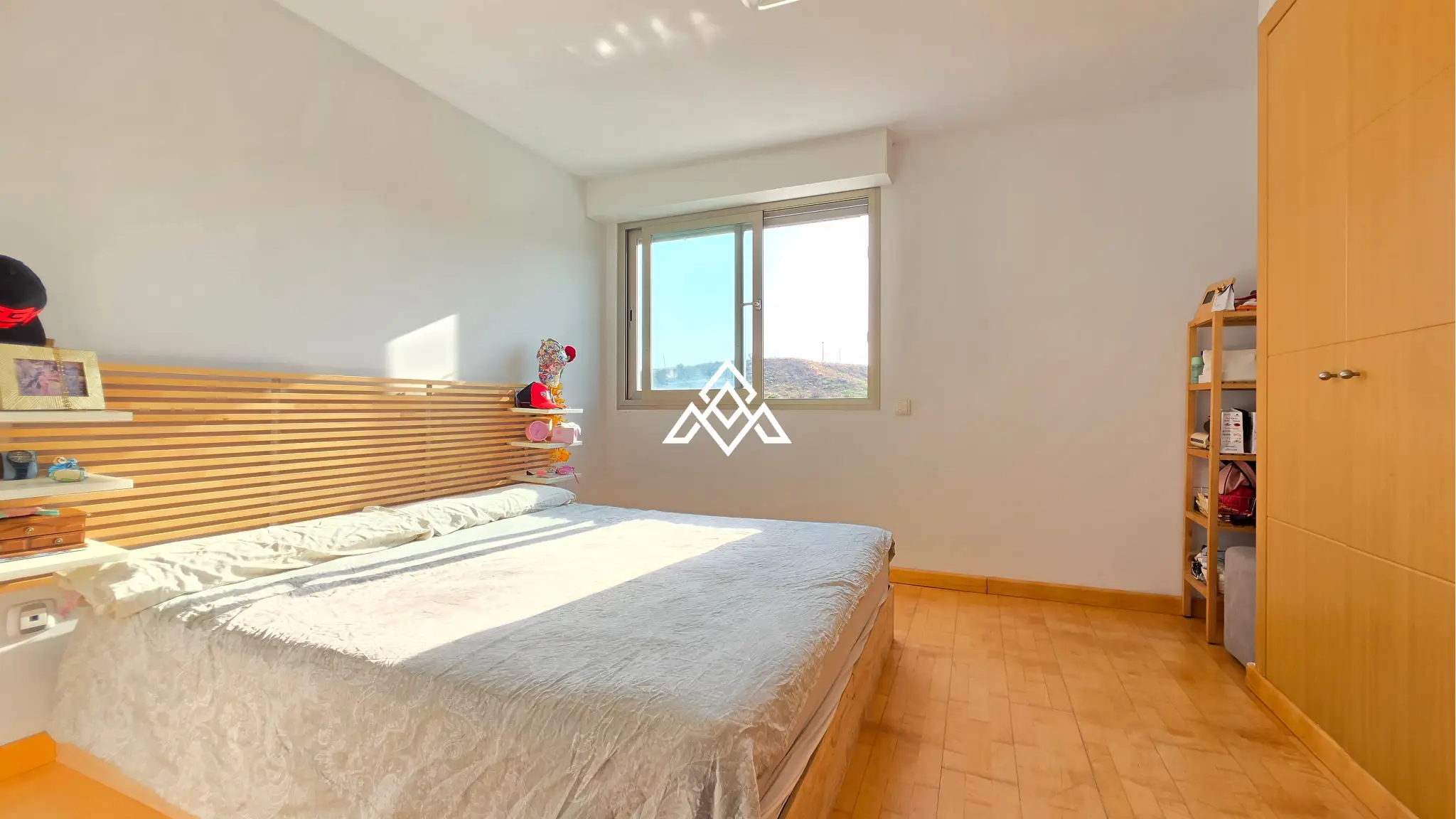 Luxury Triplex Penthouse La Cala with jacuzzi, solarium and 100 m² of terraces. Exceptional Spain real estate near La Cala de Mijas.