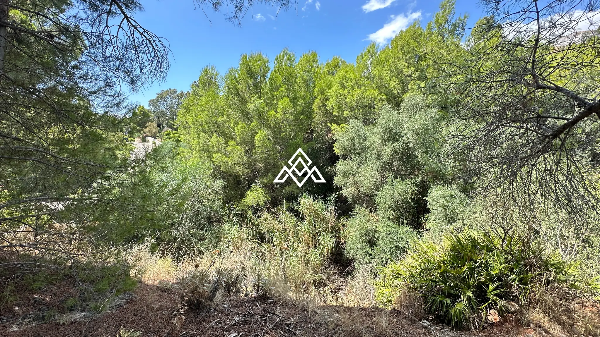 Valtocado urban plot in Mijas with panoramic sea views, up to 5,000 m² of land and residential building potential. Prime Spain real estate opportunity.