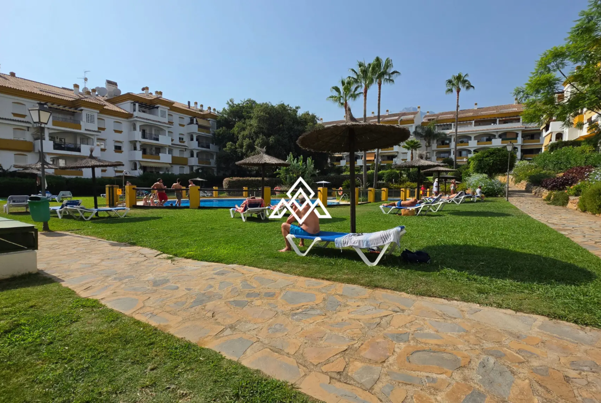 Exclusive Golden Mile Garden Apartment with private garden, terrace and 24h security. Prime Spain real estate in Marbella near the beach.