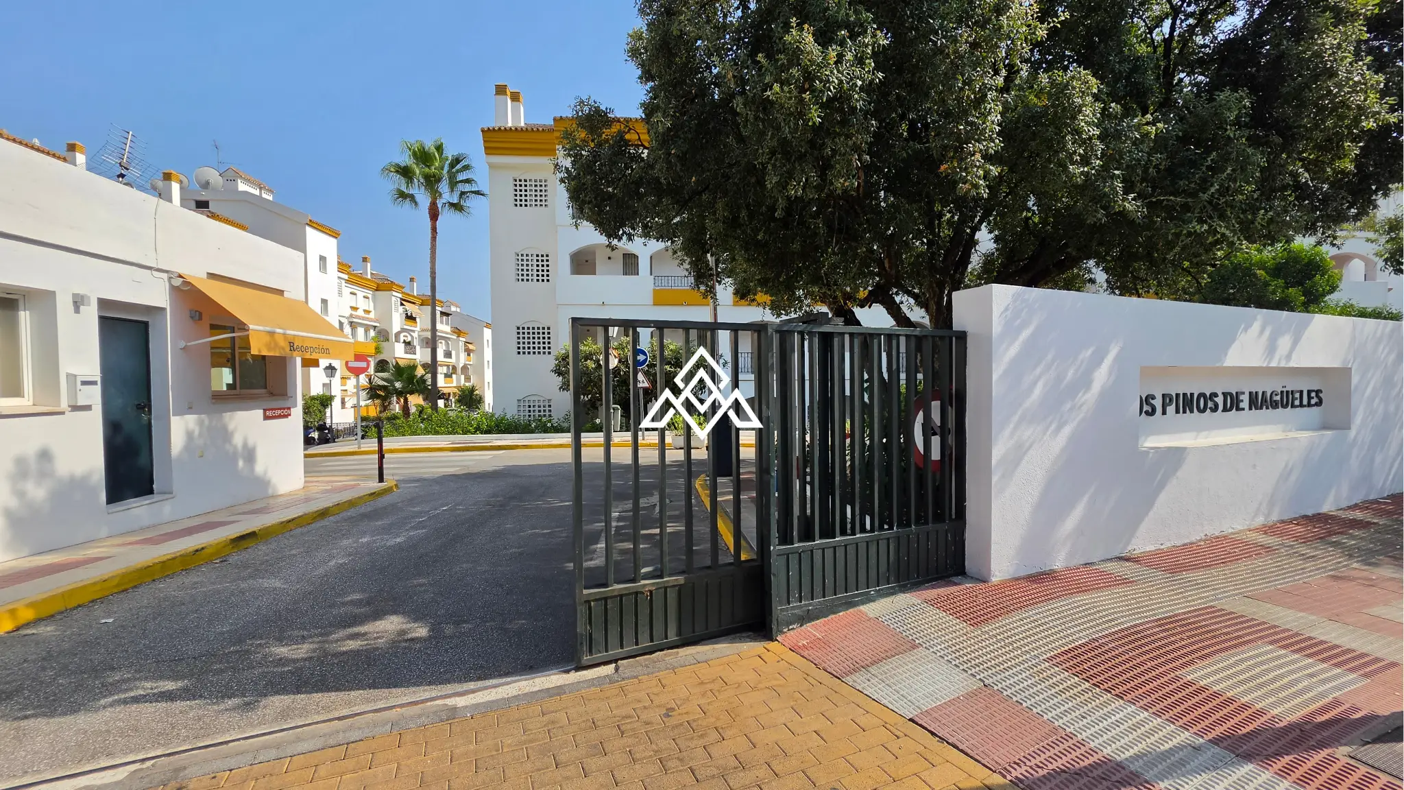 Exclusive Golden Mile Garden Apartment with private garden, terrace and 24h security. Prime Spain real estate in Marbella near the beach.