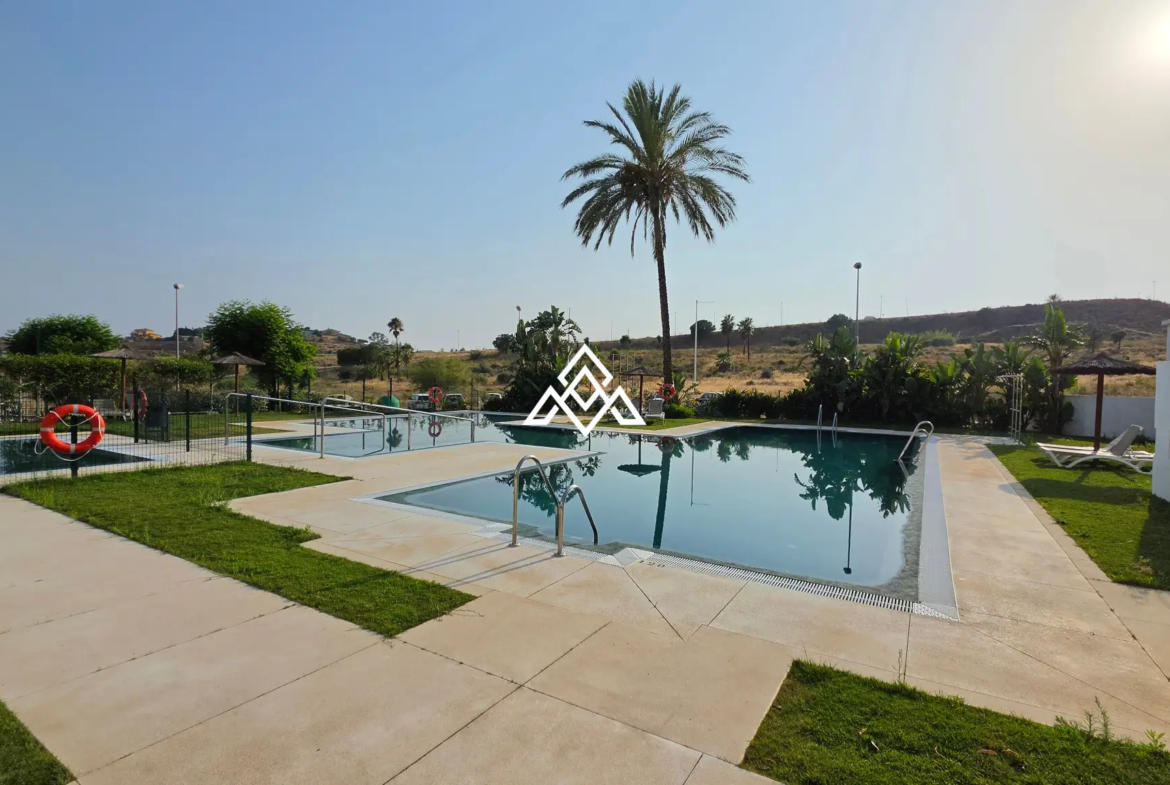 Luxury Triplex Penthouse La Cala with jacuzzi, solarium and 100 m² of terraces. Exceptional Spain real estate near La Cala de Mijas.