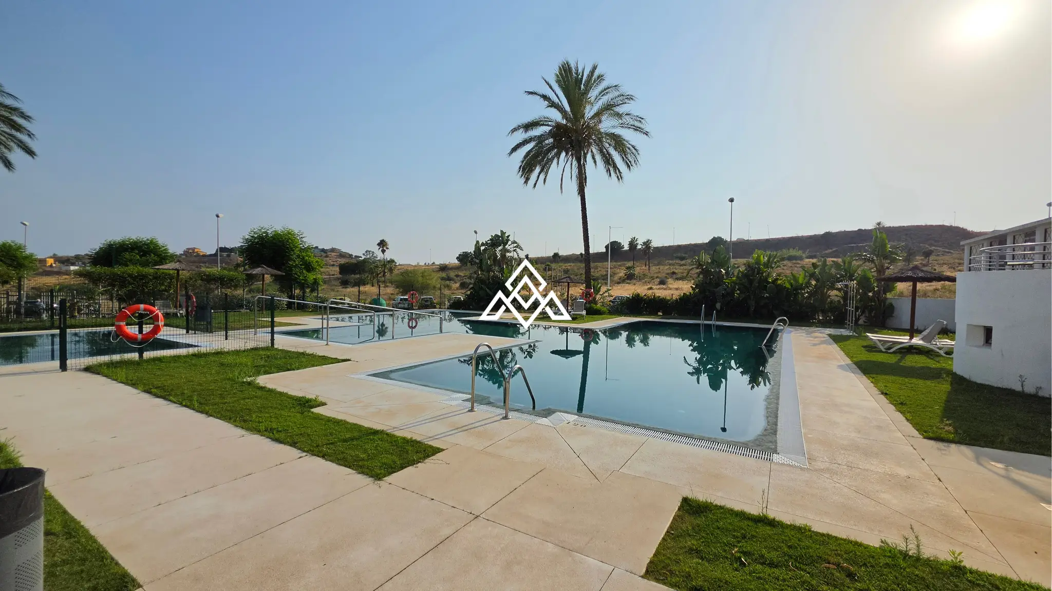 Luxury Triplex Penthouse La Cala with jacuzzi, solarium and 100 m² of terraces. Exceptional Spain real estate near La Cala de Mijas.