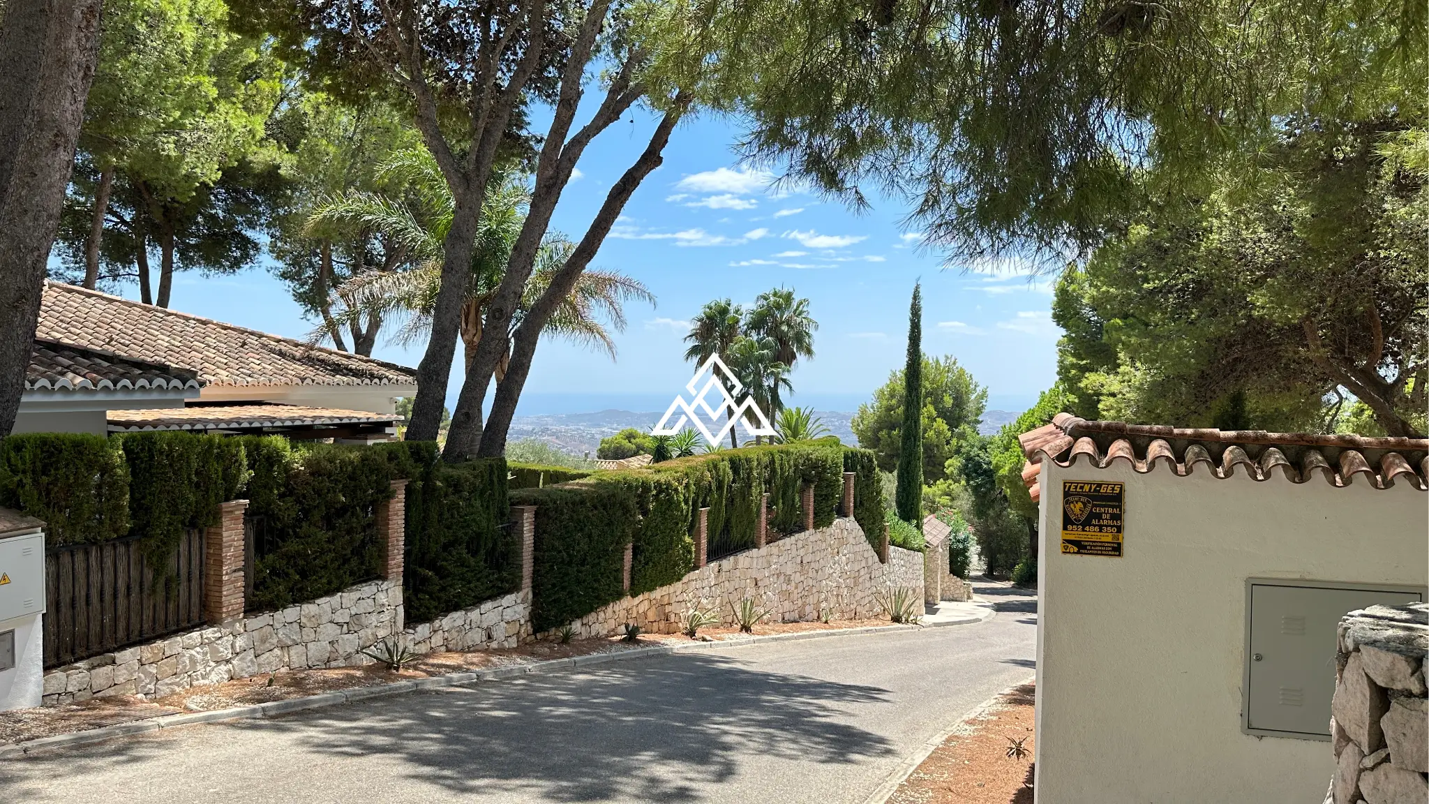 Valtocado urban plot in Mijas with panoramic sea views, up to 5,000 m² of land and residential building potential. Prime Spain real estate opportunity.
