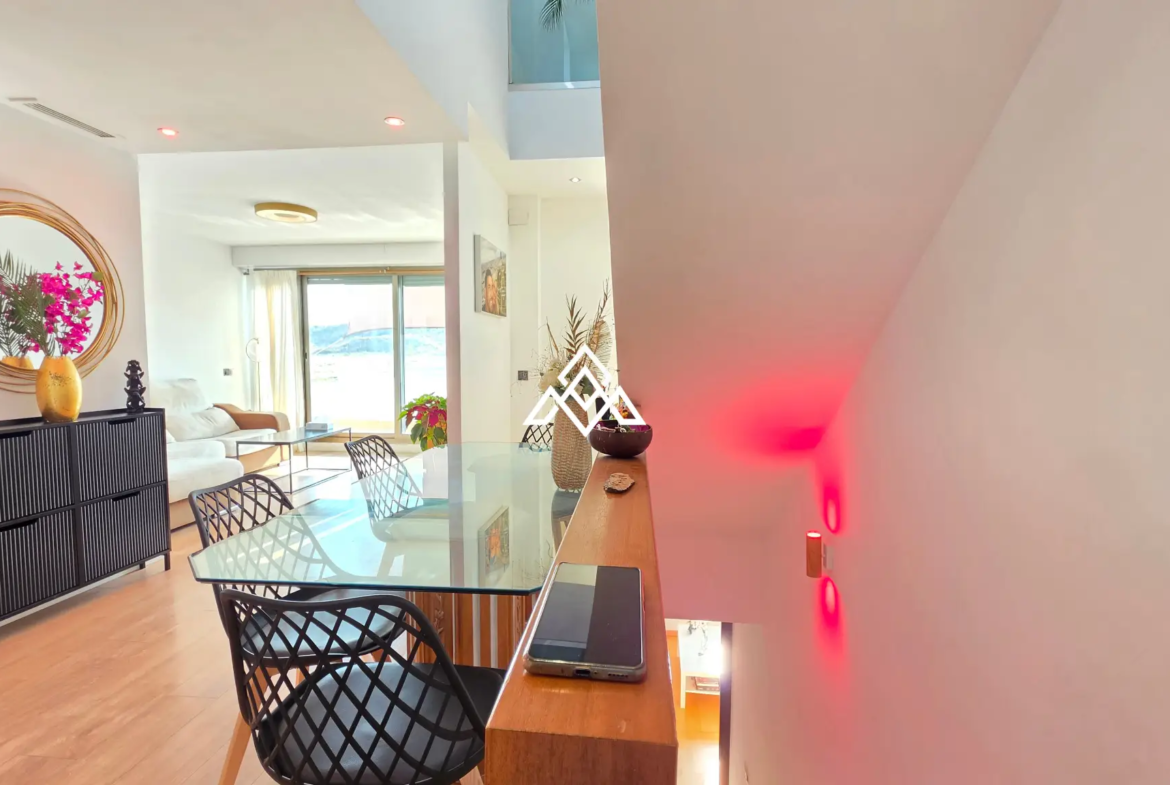 Luxury Triplex Penthouse La Cala with jacuzzi, solarium and 100 m² of terraces. Exceptional Spain real estate near La Cala de Mijas.