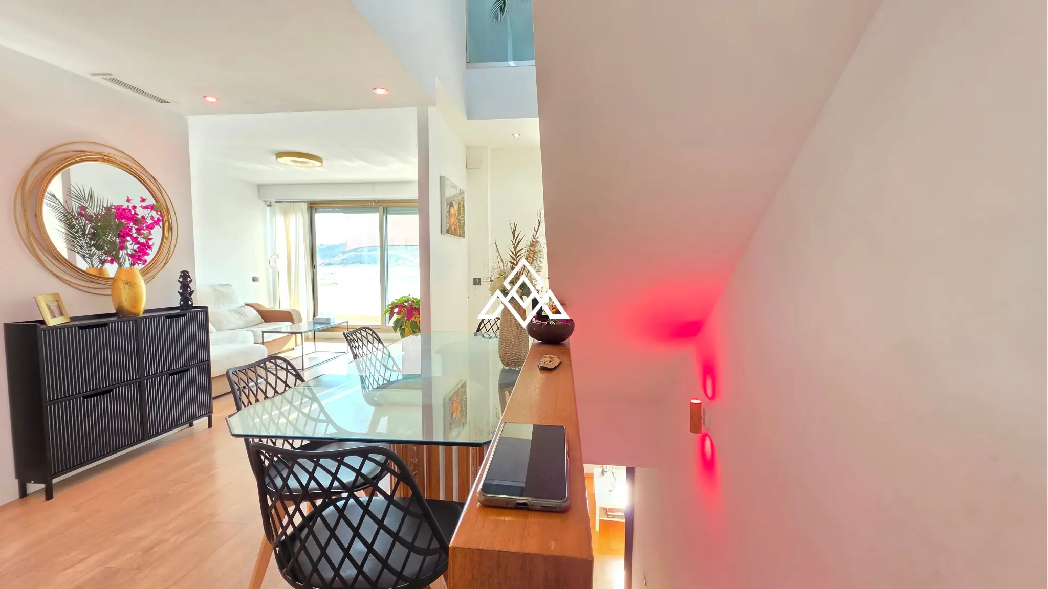 Luxury Triplex Penthouse La Cala with jacuzzi, solarium and 100 m² of terraces. Exceptional Spain real estate near La Cala de Mijas.