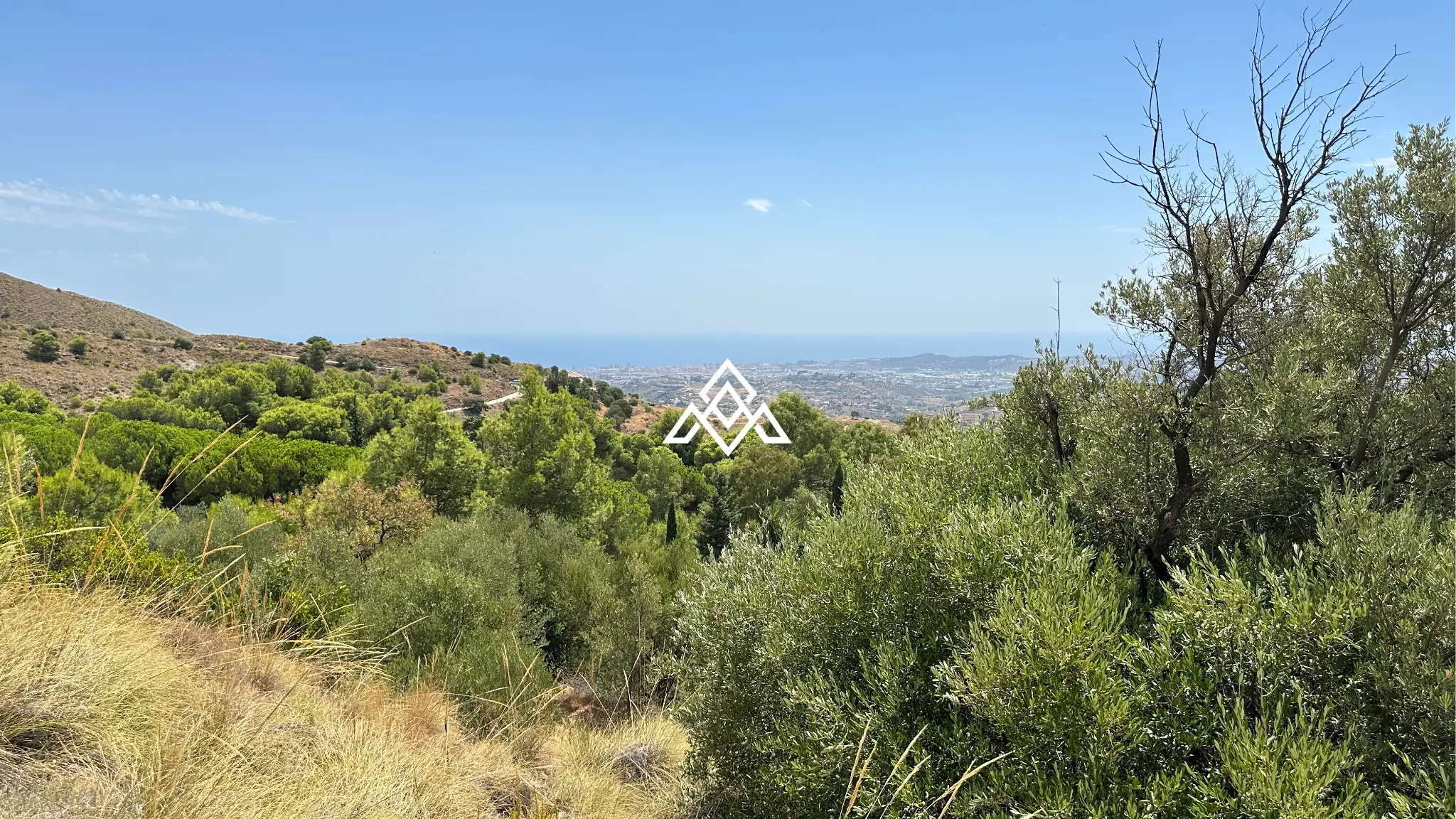 Valtocado urban plot in Mijas with panoramic sea views, up to 5,000 m² of land and residential building potential. Prime Spain real estate opportunity.