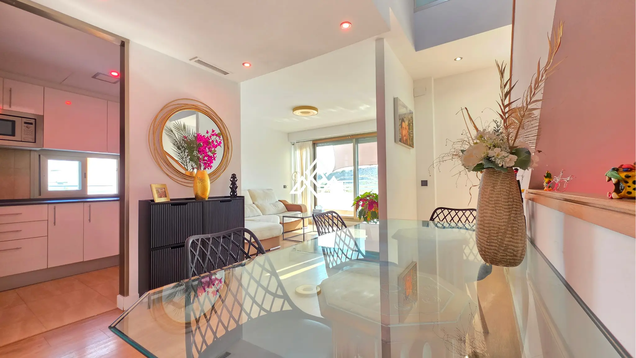 Luxury Triplex Penthouse La Cala with jacuzzi, solarium and 100 m² of terraces. Exceptional Spain real estate near La Cala de Mijas.