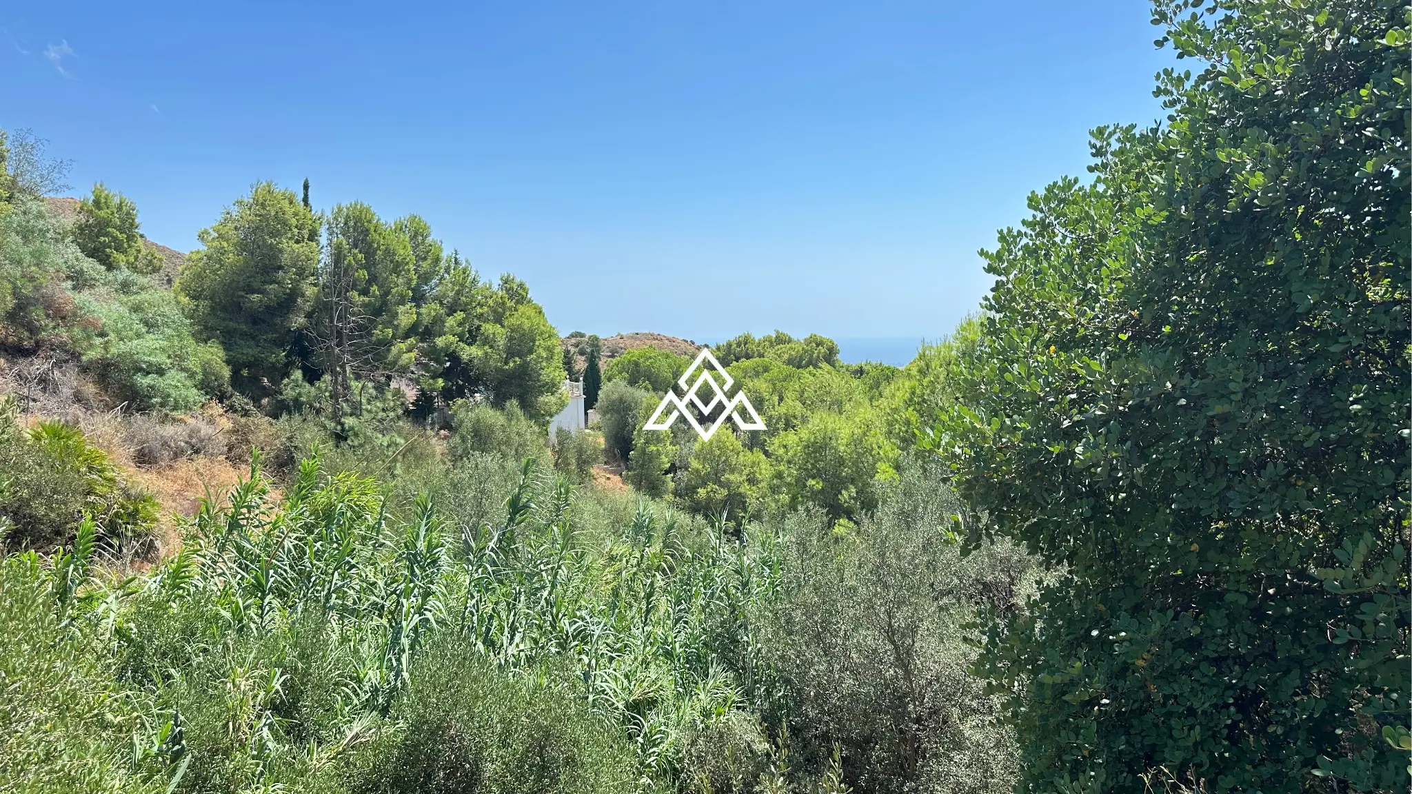 Valtocado urban plot in Mijas with panoramic sea views, up to 5,000 m² of land and residential building potential. Prime Spain real estate opportunity.