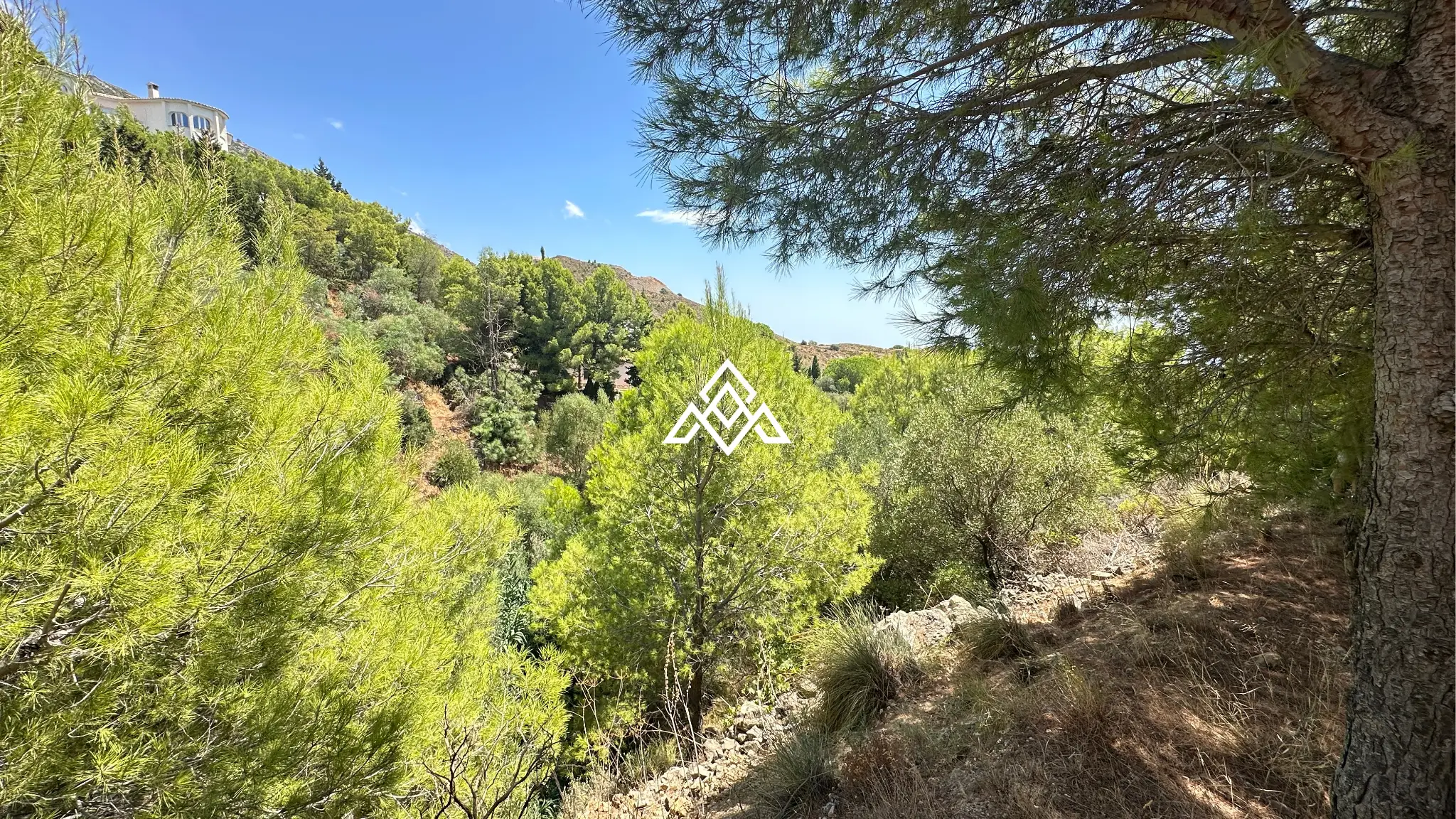 Valtocado urban plot in Mijas with panoramic sea views, up to 5,000 m² of land and residential building potential. Prime Spain real estate opportunity.