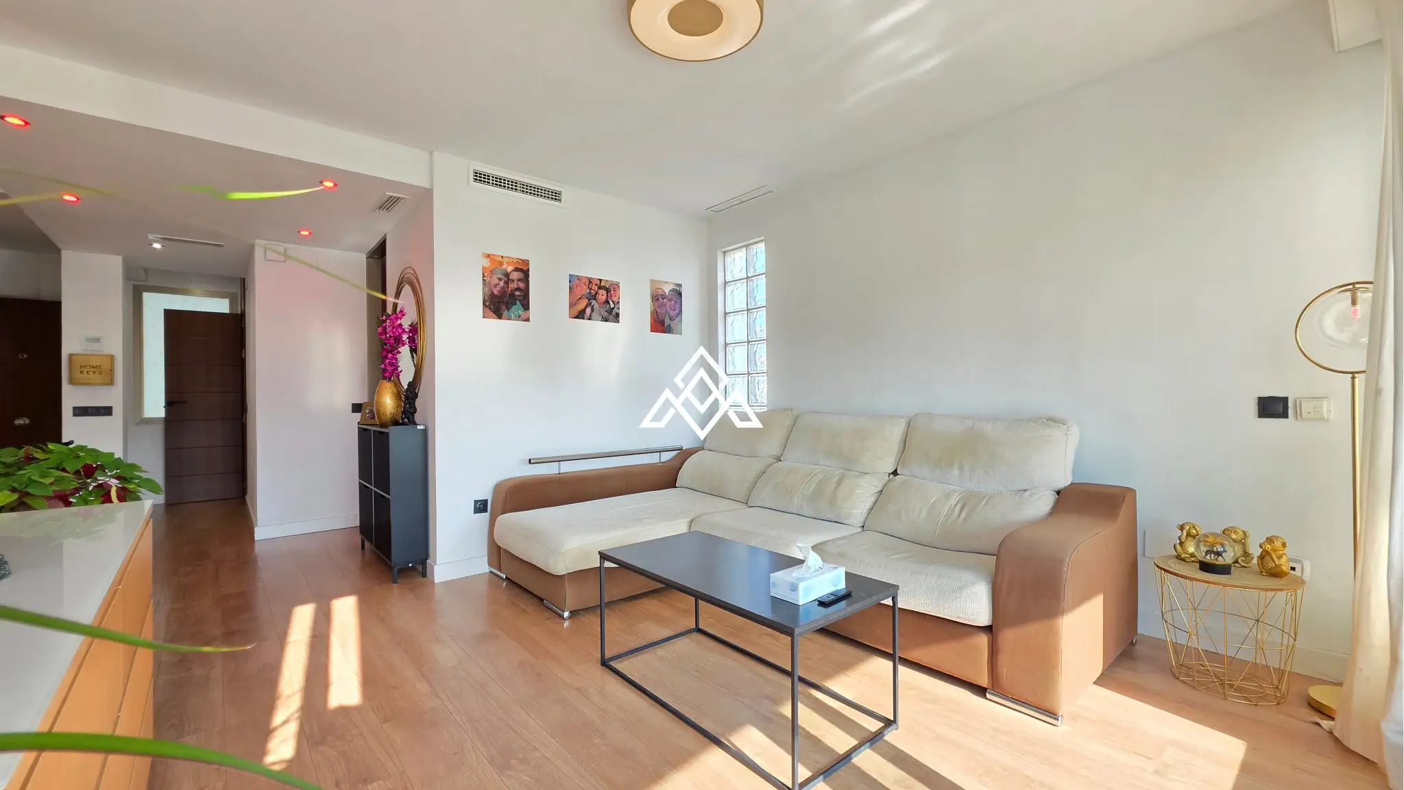 Luxury Triplex Penthouse La Cala with jacuzzi, solarium and 100 m² of terraces. Exceptional Spain real estate near La Cala de Mijas.