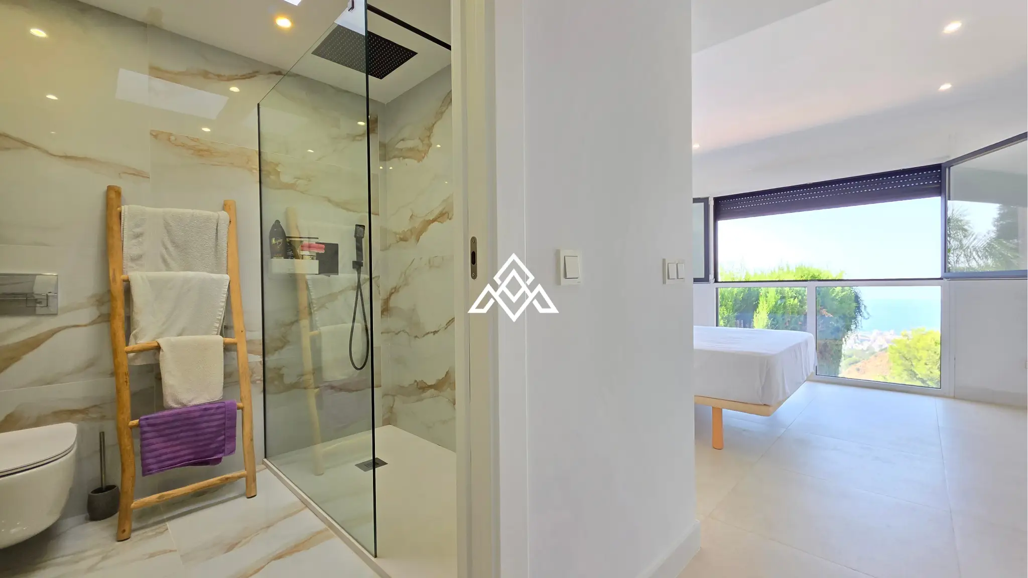 Fully renovated Panoramic Sea View Villa on the Costa del Sol with 5 bedrooms, 100 m² of terraces and stunning Mediterranean views.