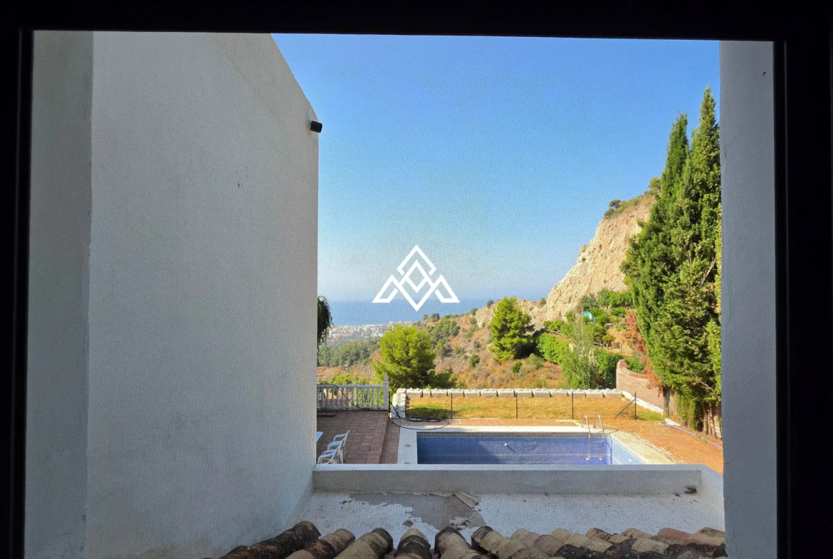 Fully renovated Panoramic Sea View Villa on the Costa del Sol with 5 bedrooms, 100 m² of terraces and stunning Mediterranean views.