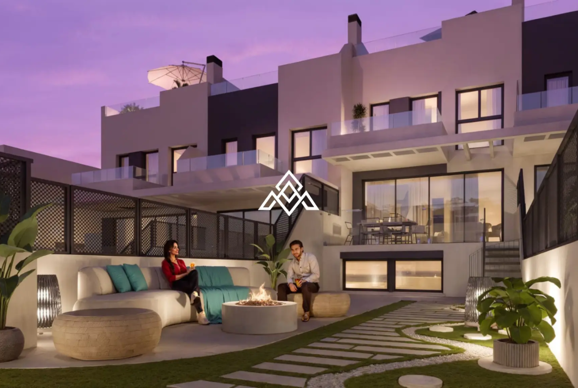 Golf Townhouses Costa del Sol – Spacious 3-Bedroom Homes with Solarium