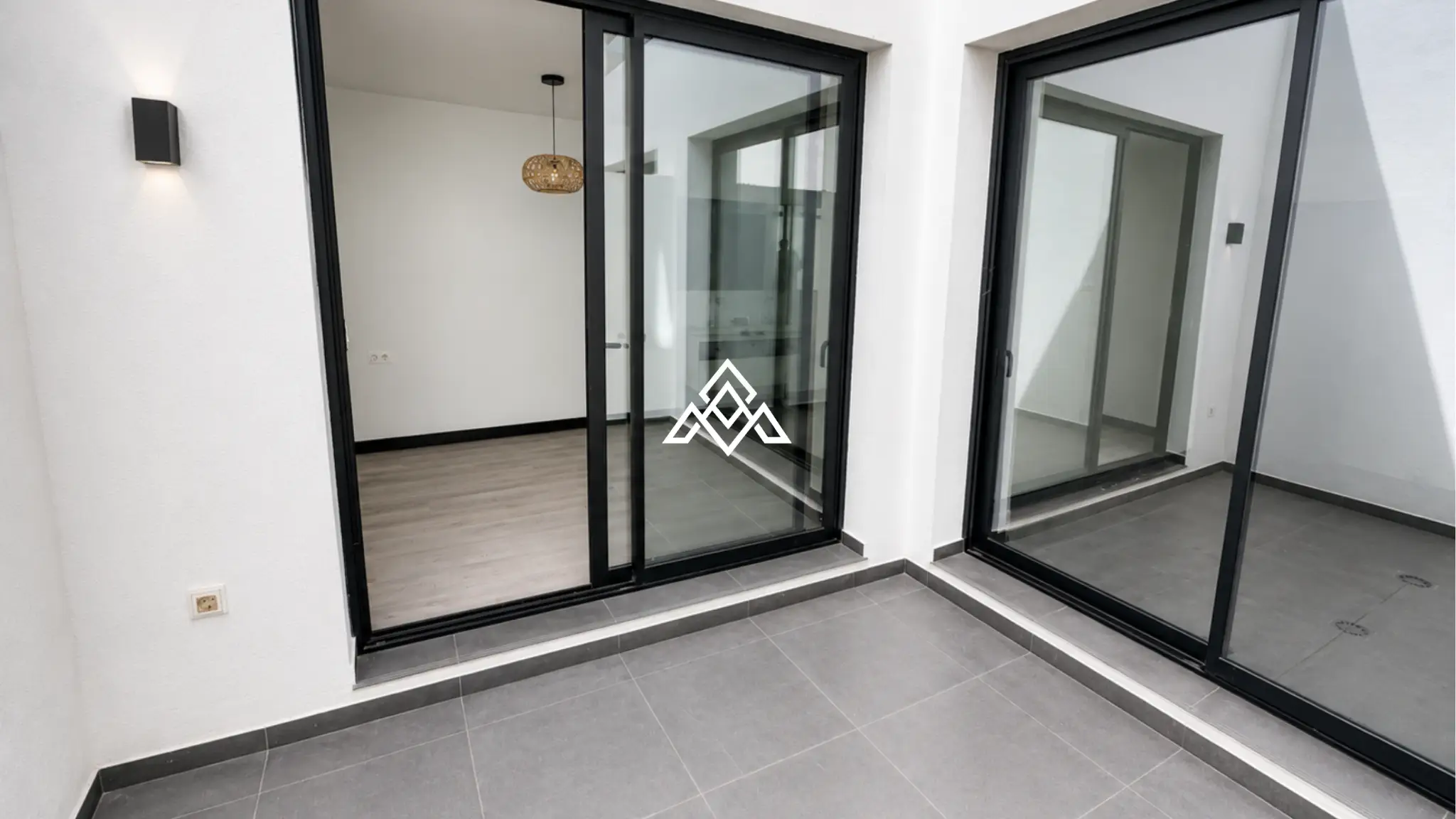 Hacienda el Sueño Apartment with private garden terrace and pool views in Mijas
