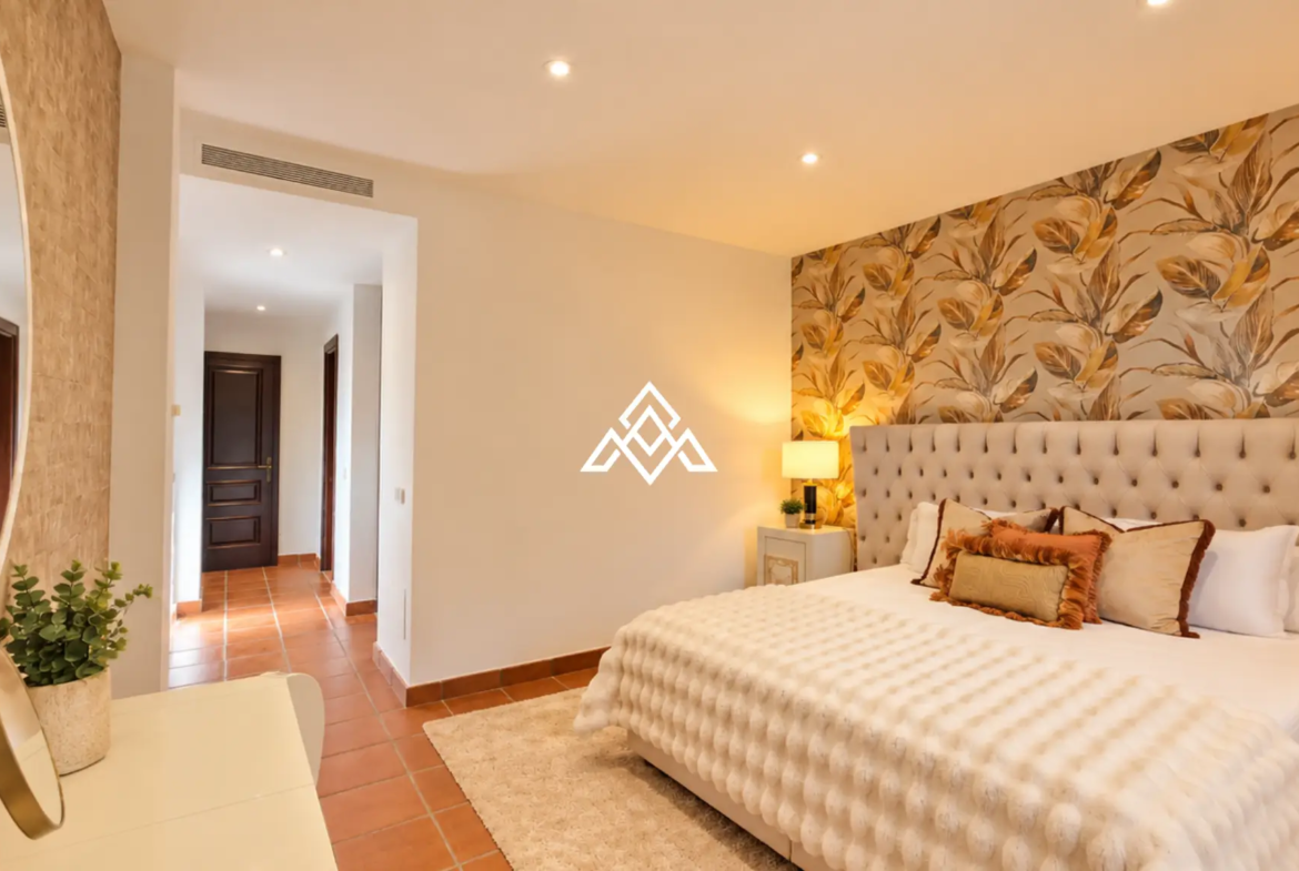 Sotogrande Golf Villa – Renovated Andalusian Luxury on the Golf Frontline