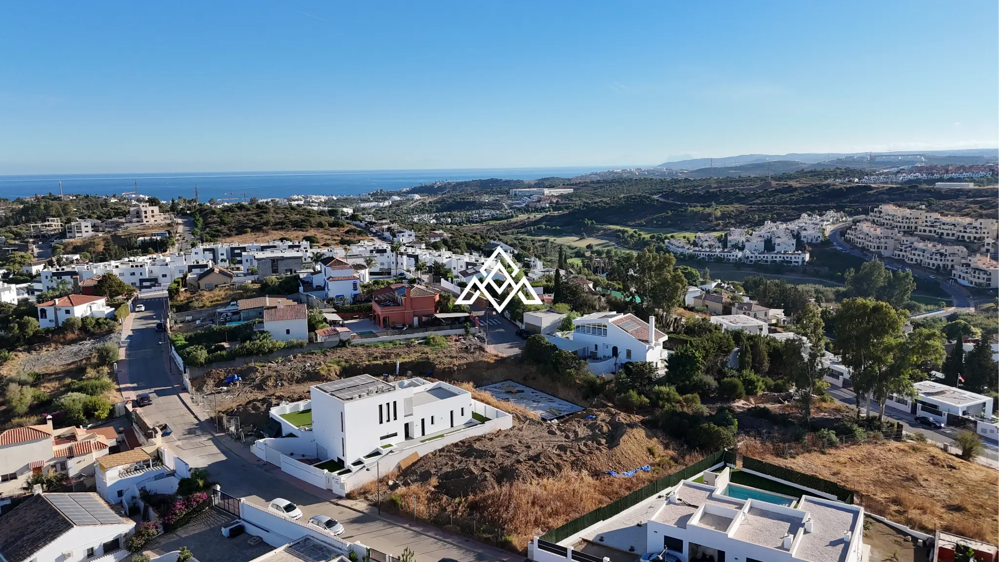 MPA-0130 Valle Romano plot in Estepona with preliminary villa project and golf views