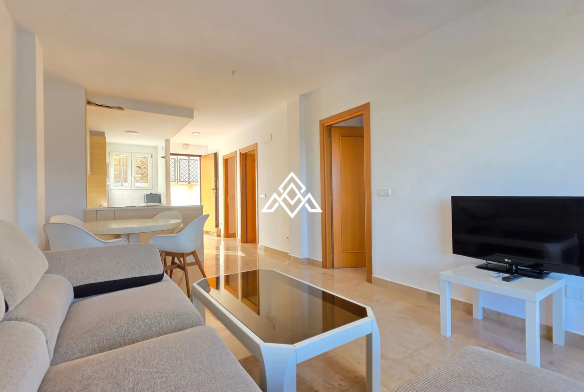 Vistalmar Duquesa apartment in Manilva with 2 bedrooms, 2 bathrooms, a 25 m² south-facing terrace and panoramic Mediterranean sea views.