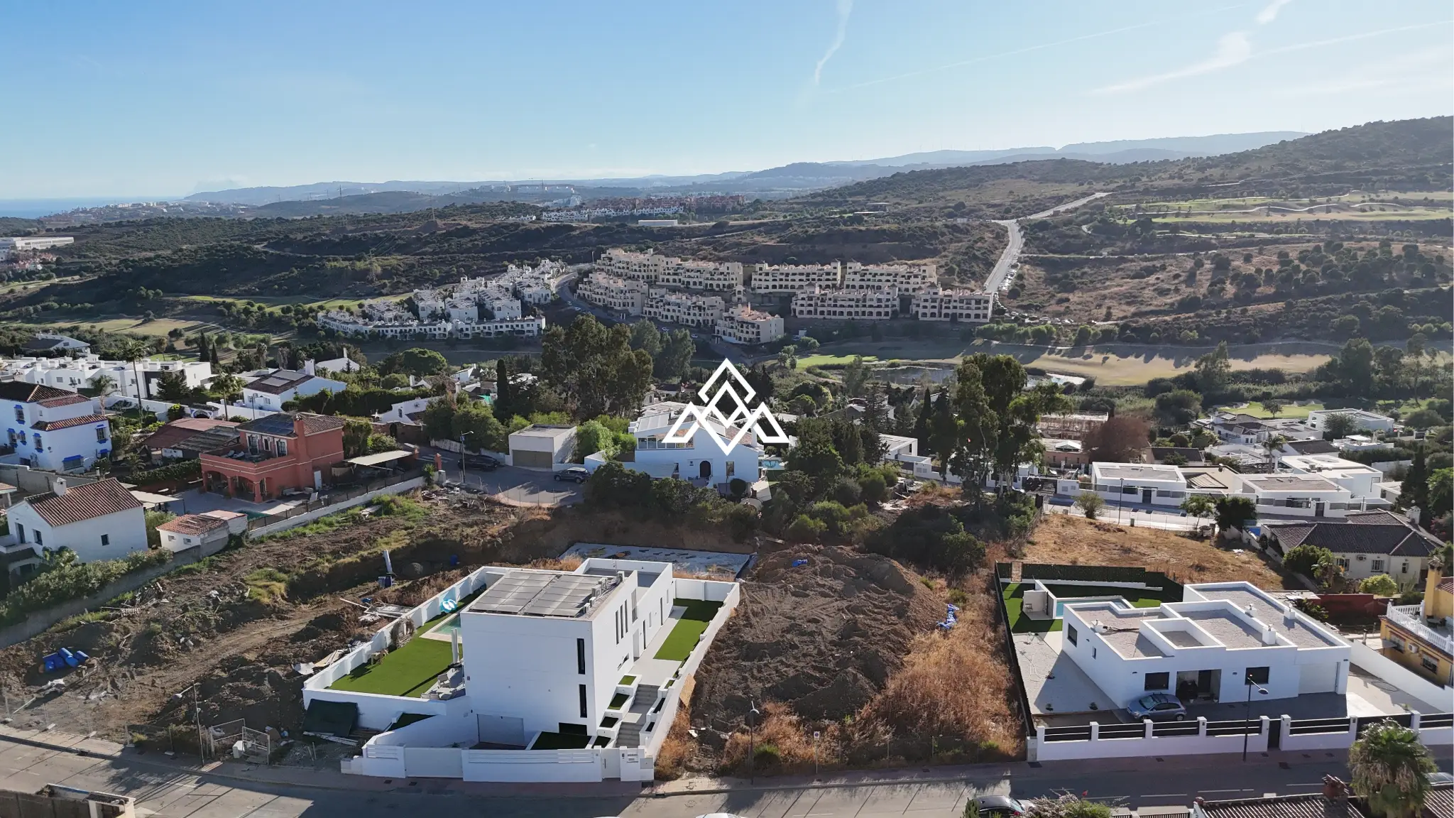 MPA-0130 Valle Romano plot in Estepona with preliminary villa project and golf views
