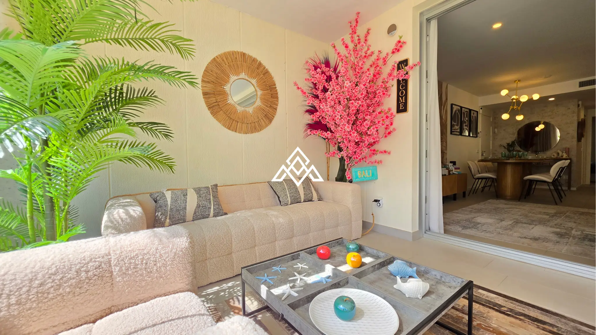 Estepona Garden Apartment with private garden, terrace, garage and valid tourist licence. Ideal investment property in Spain.