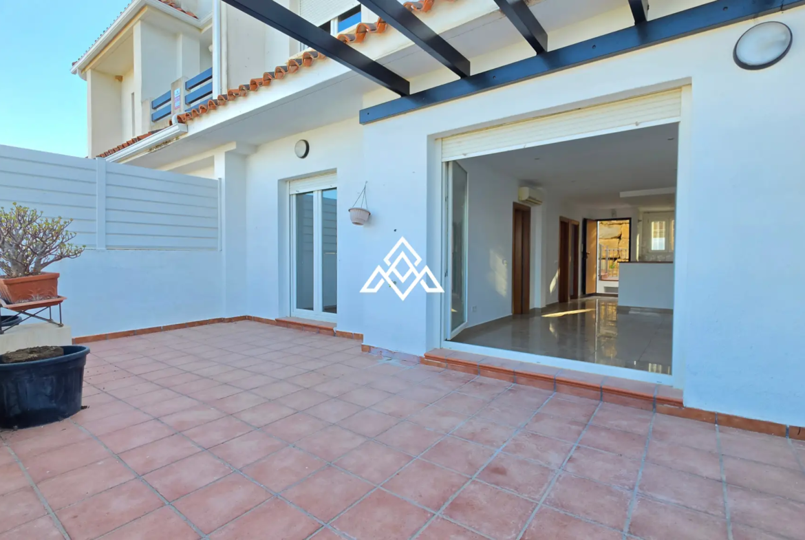 Vistalmar Duquesa Apartment with panoramic sea views and terrace in Manilva