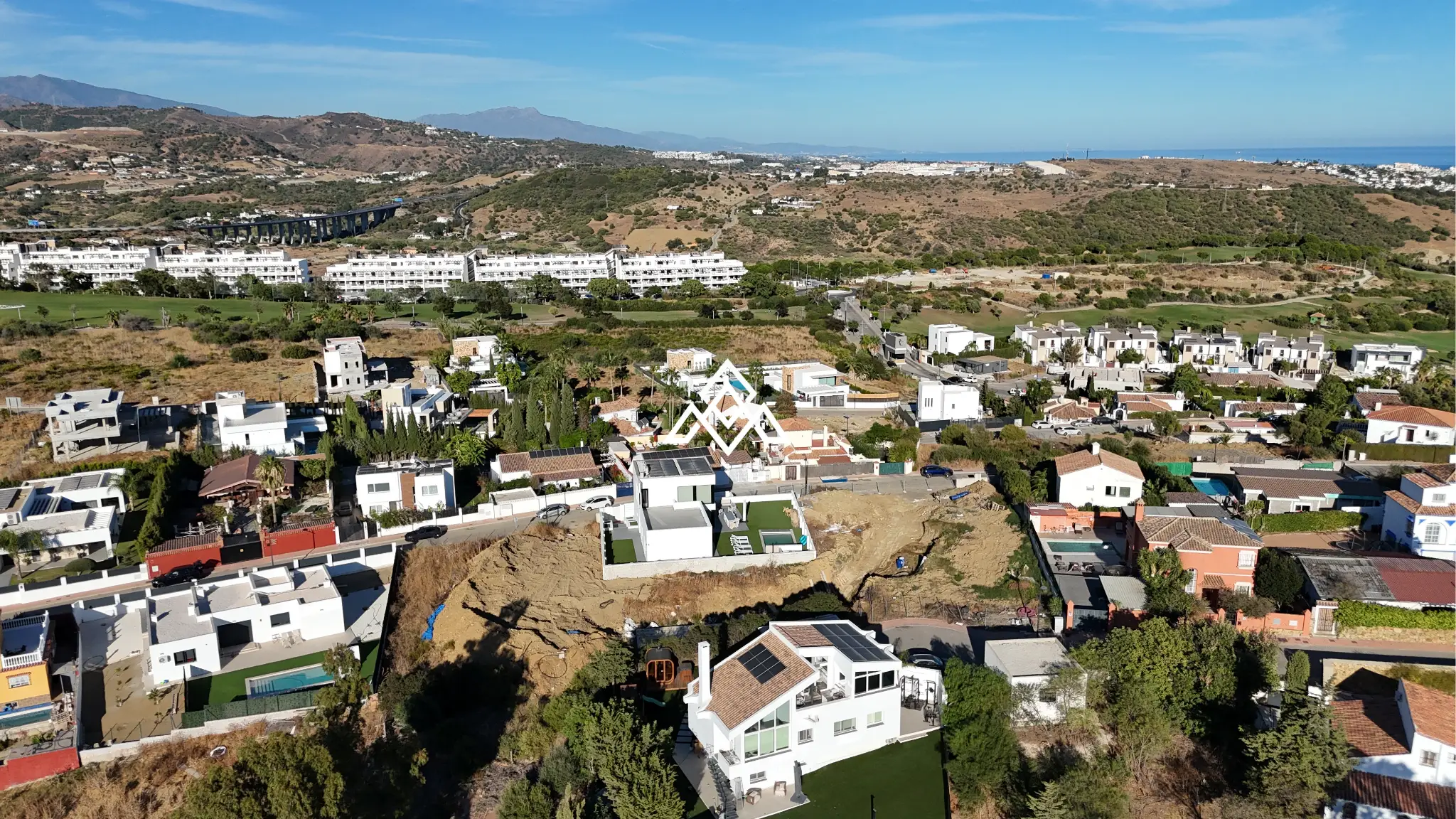 MPA-0130 Valle Romano plot in Estepona with preliminary villa project and golf views