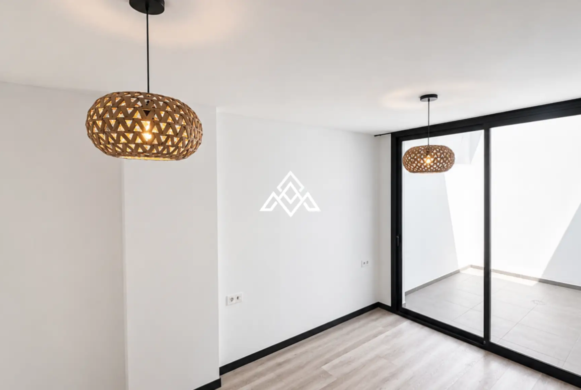 Hacienda el Sueño Apartment with private garden terrace and pool views in Mijas