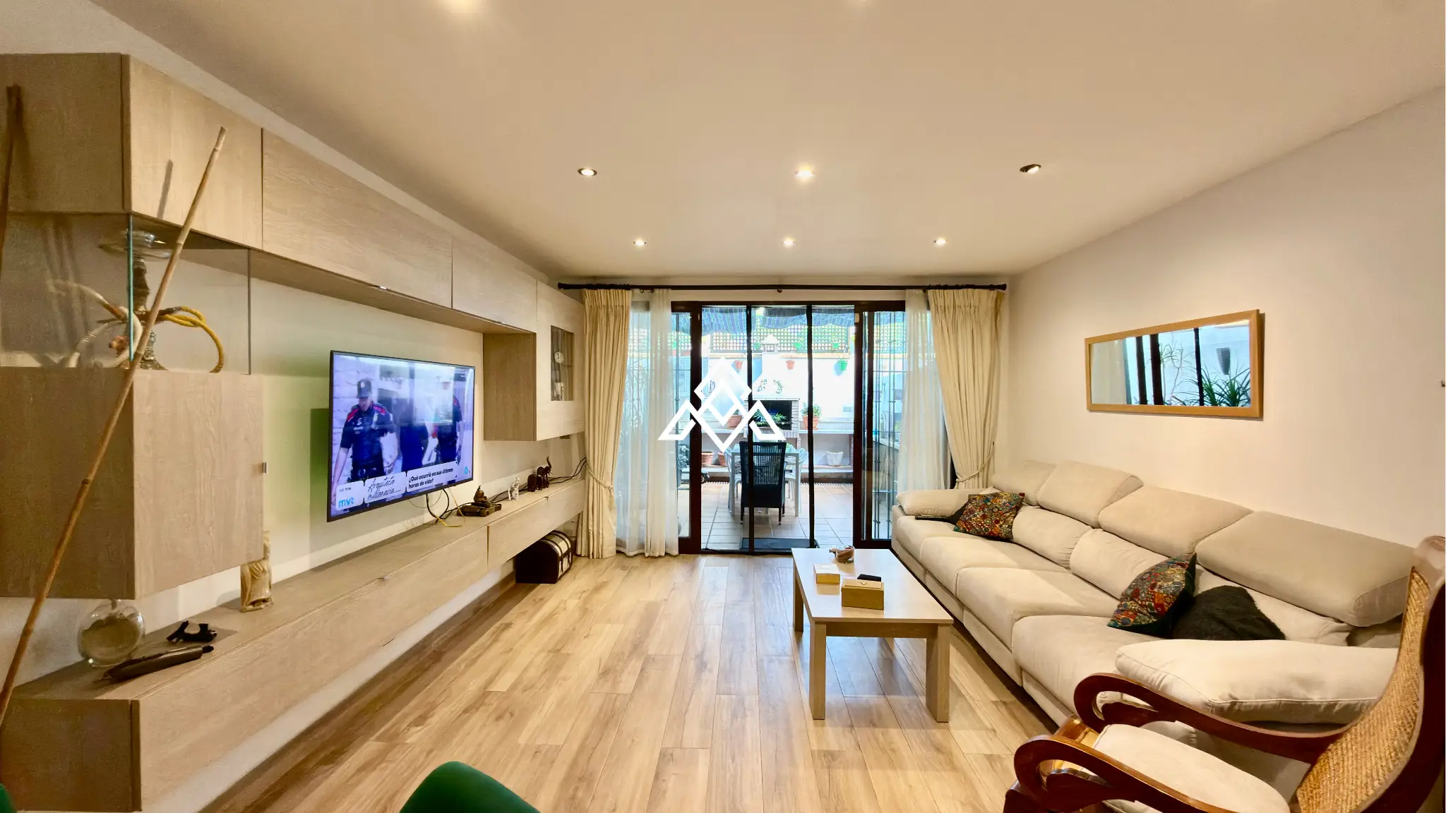 MPS-0045 Elviria Townhouse with private jacuzzi, sea views and renovated patio in Marbella
